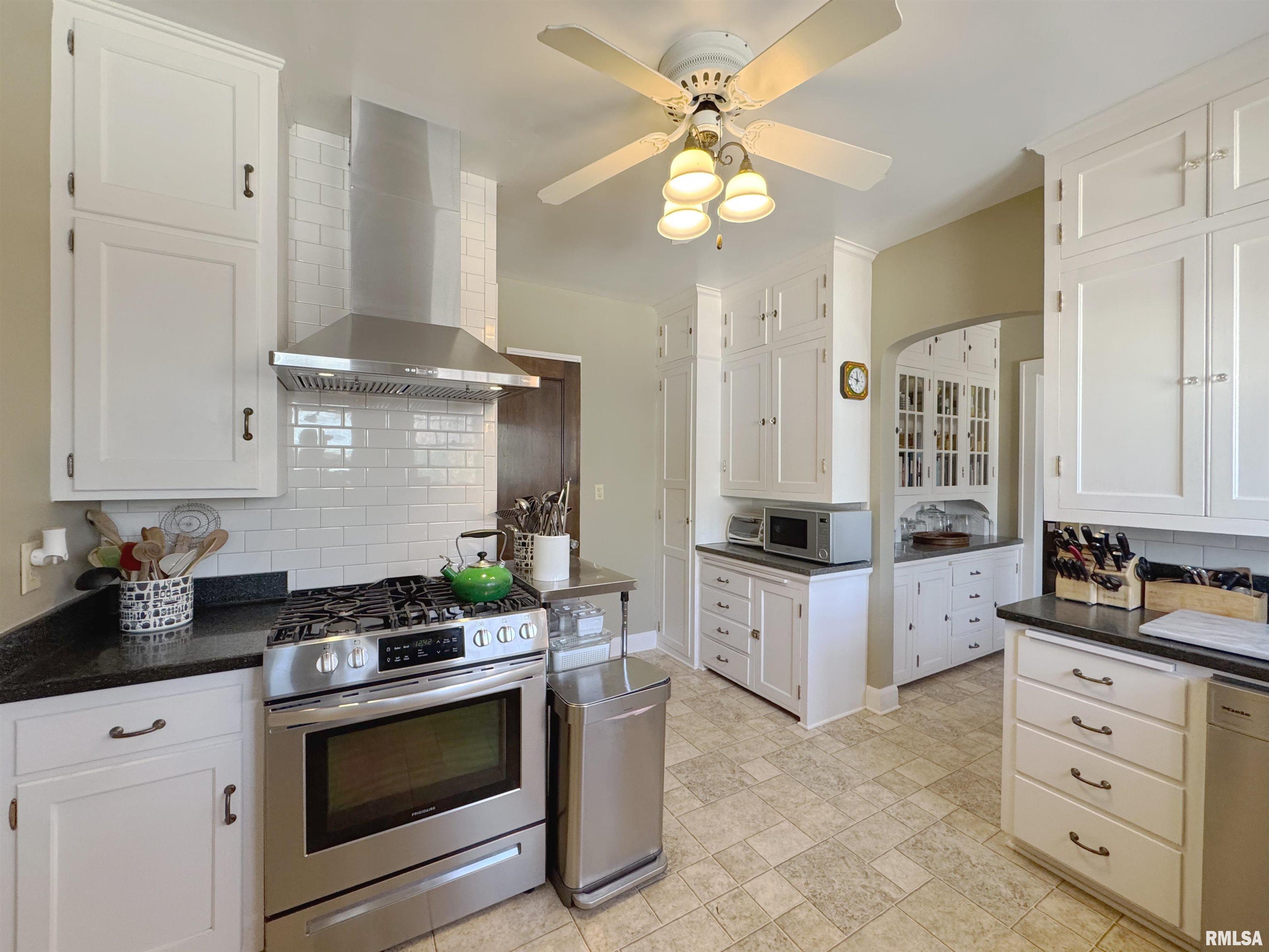 1811 W Moss Avenue, Peoria, Illinois image 38
