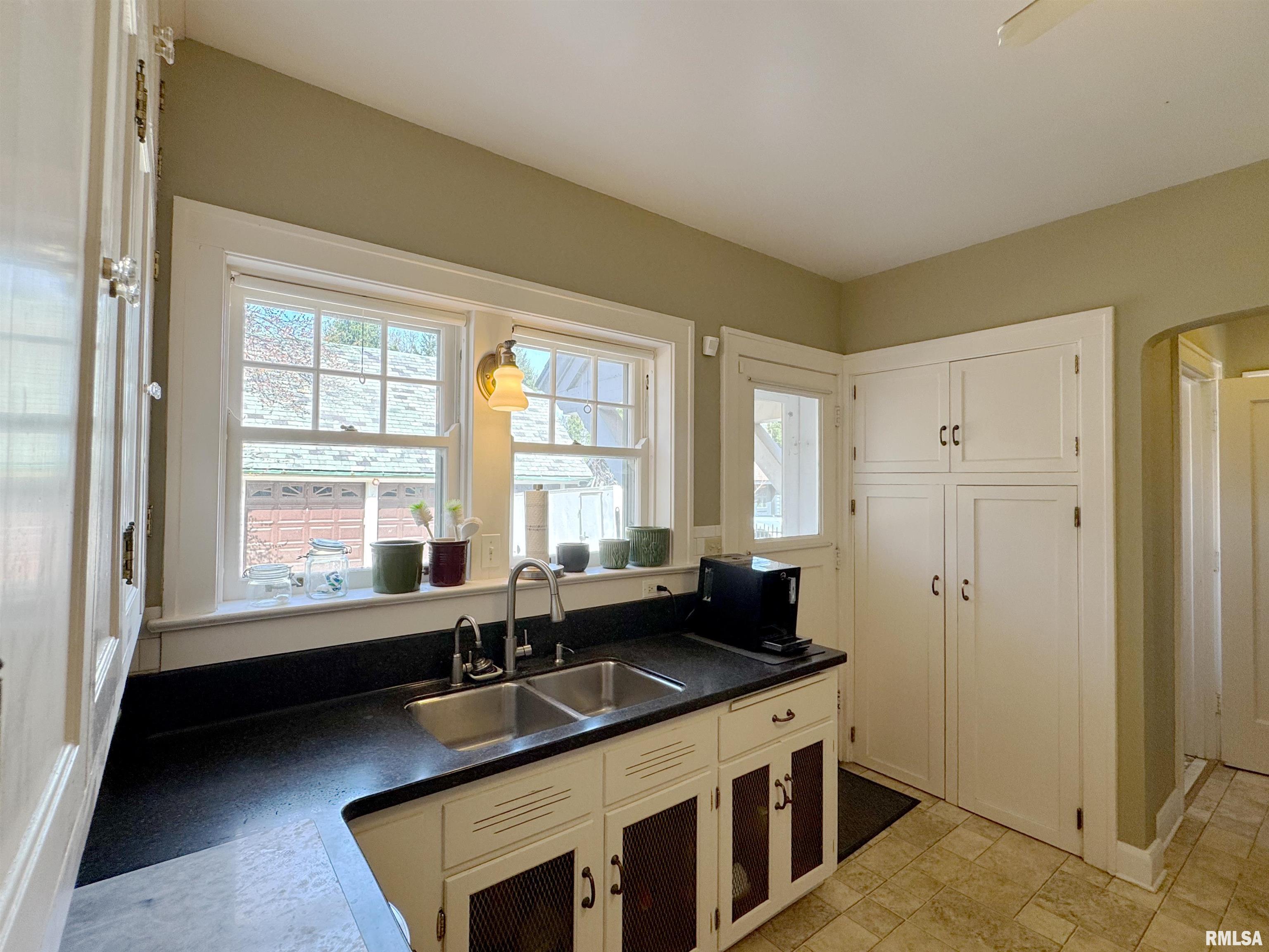 1811 W Moss Avenue, Peoria, Illinois image 37