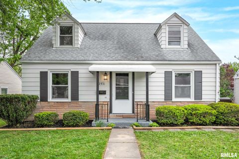 Photo of 2931 N Saint Philomena Court, Peoria, IL 61604 (MLS # PA1266053)