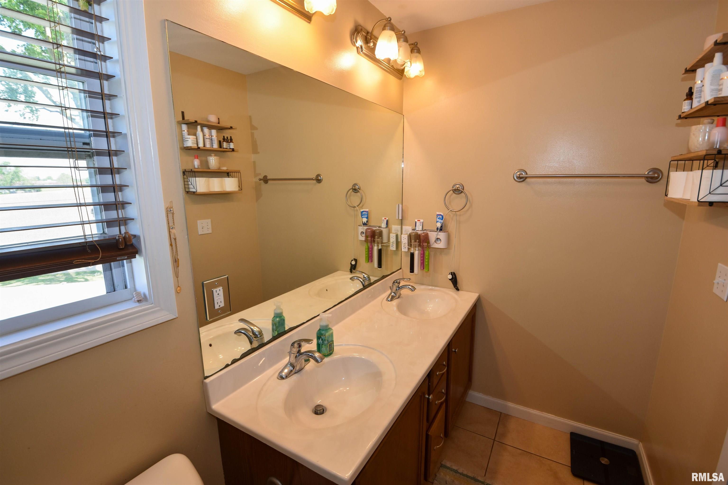 100 S Sandyshores Drive, Chillicothe, Illinois image 16