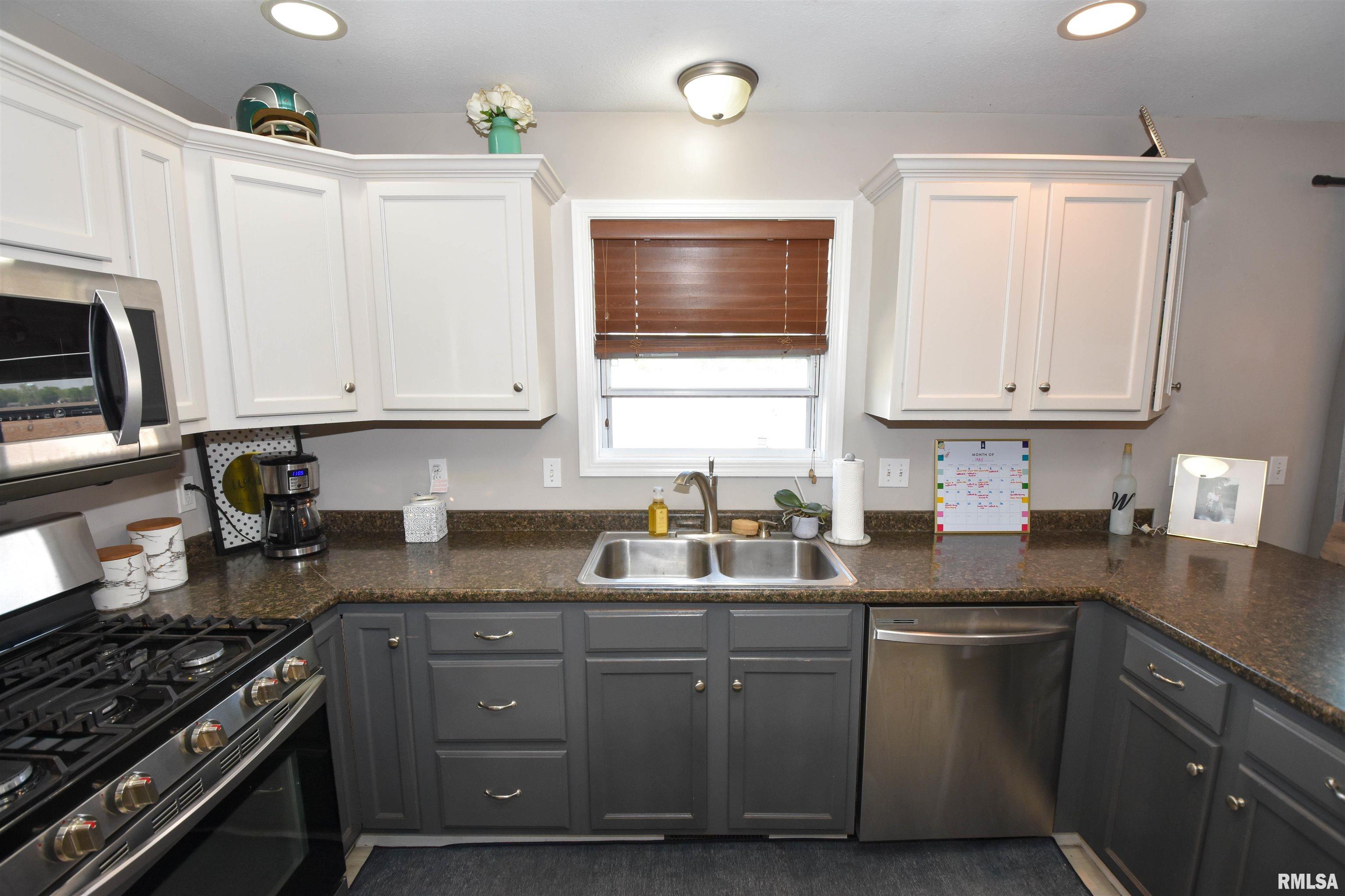 100 S Sandyshores Drive, Chillicothe, Illinois image 12