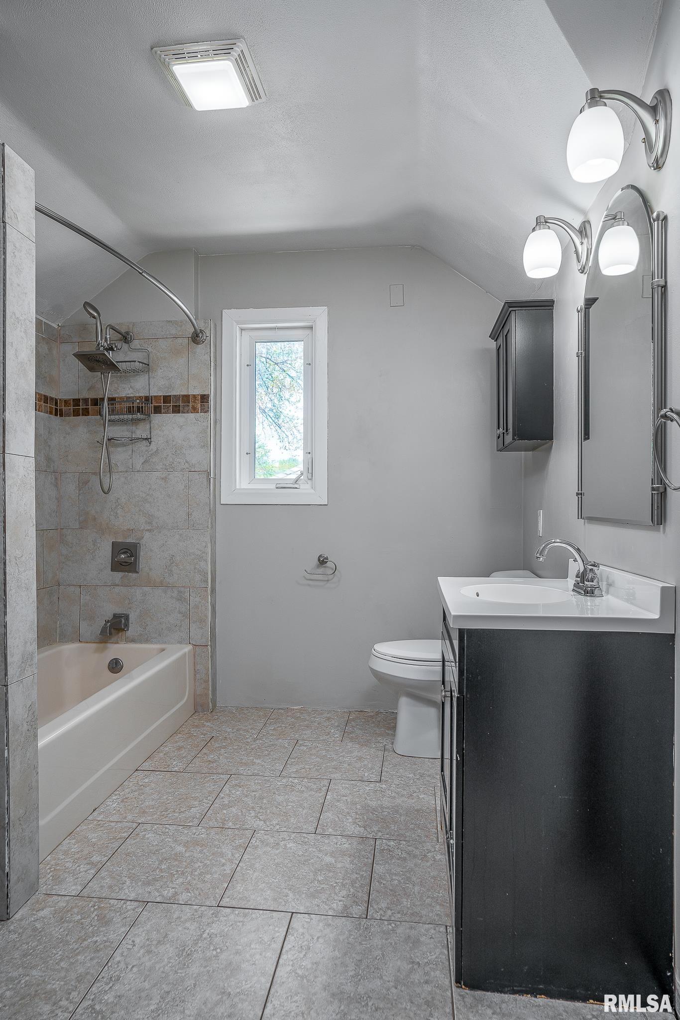 732 26th Street, East Moline, Illinois image 12