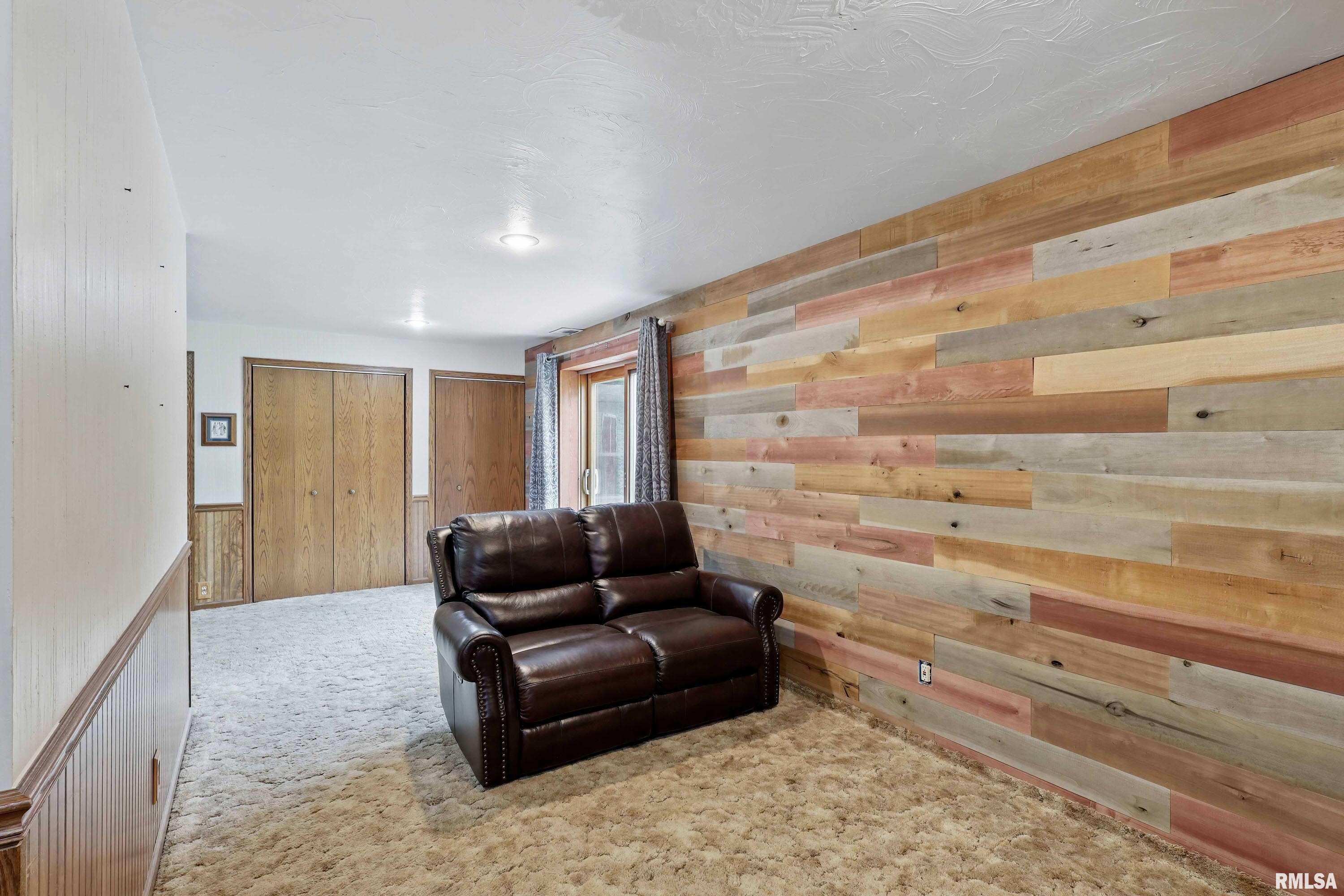 6318 Dodds Drive, Bettendorf, Iowa image 25