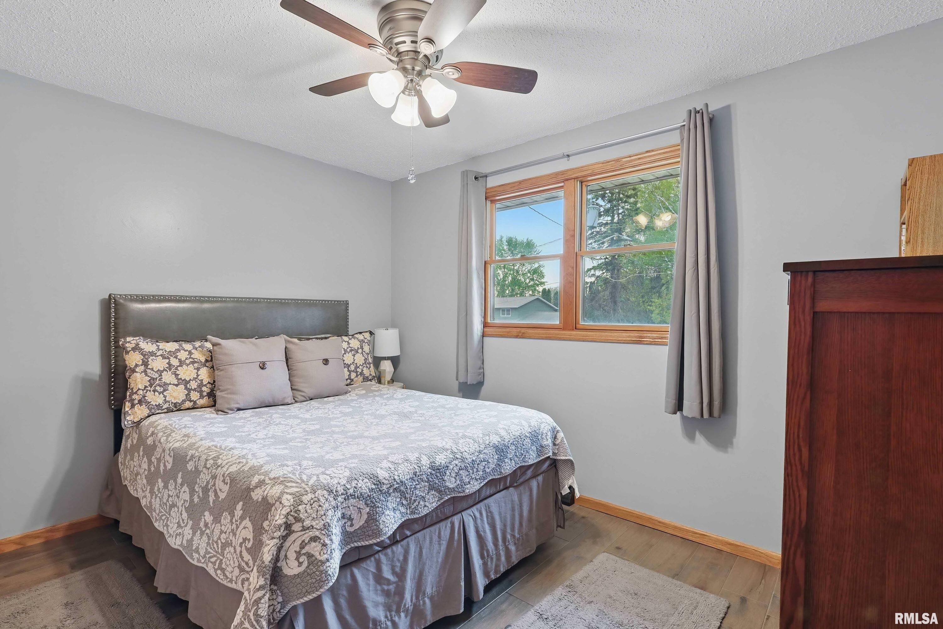 6318 Dodds Drive, Bettendorf, Iowa image 18