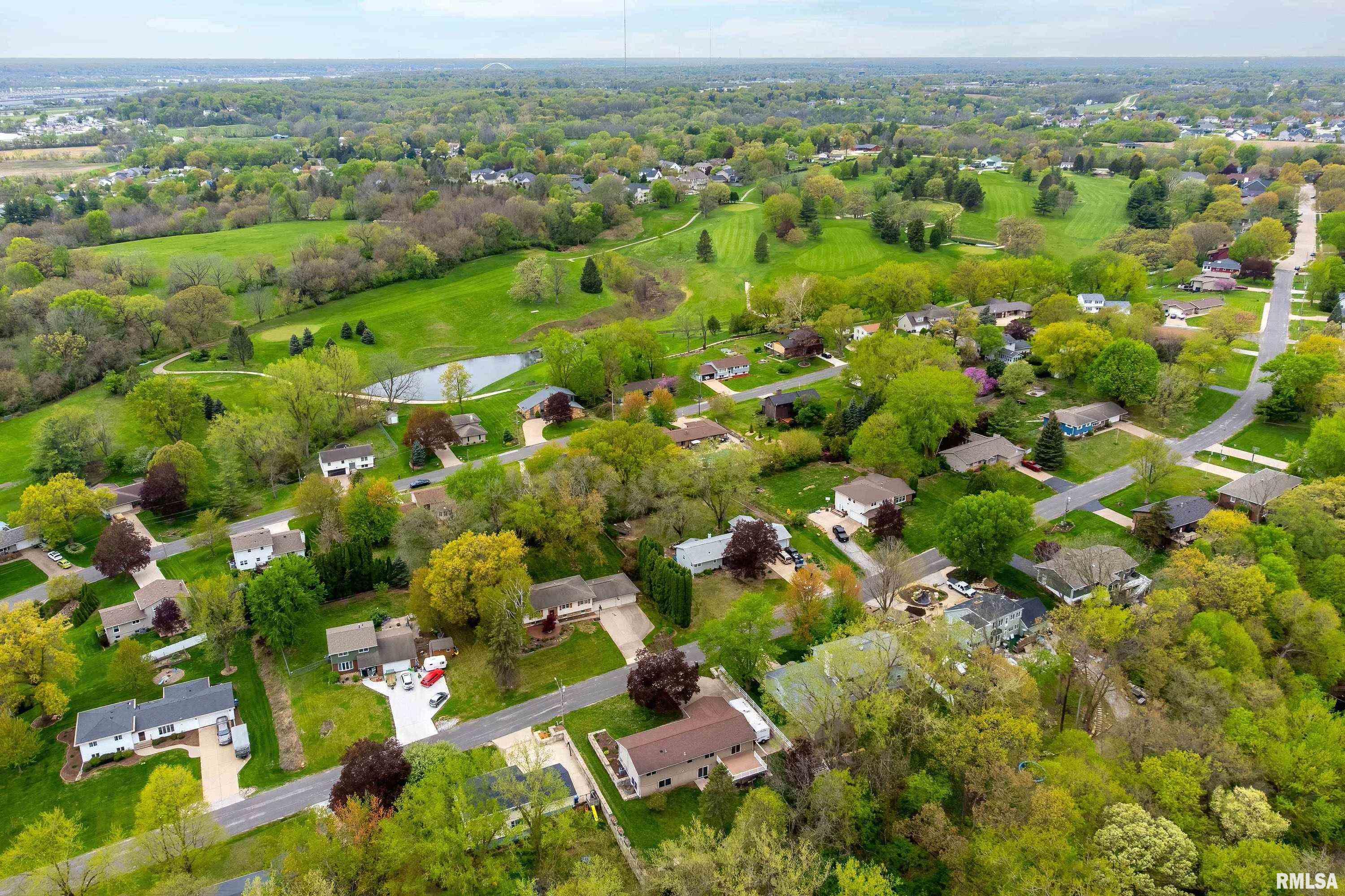 6318 Dodds Drive, Bettendorf, Iowa image 42