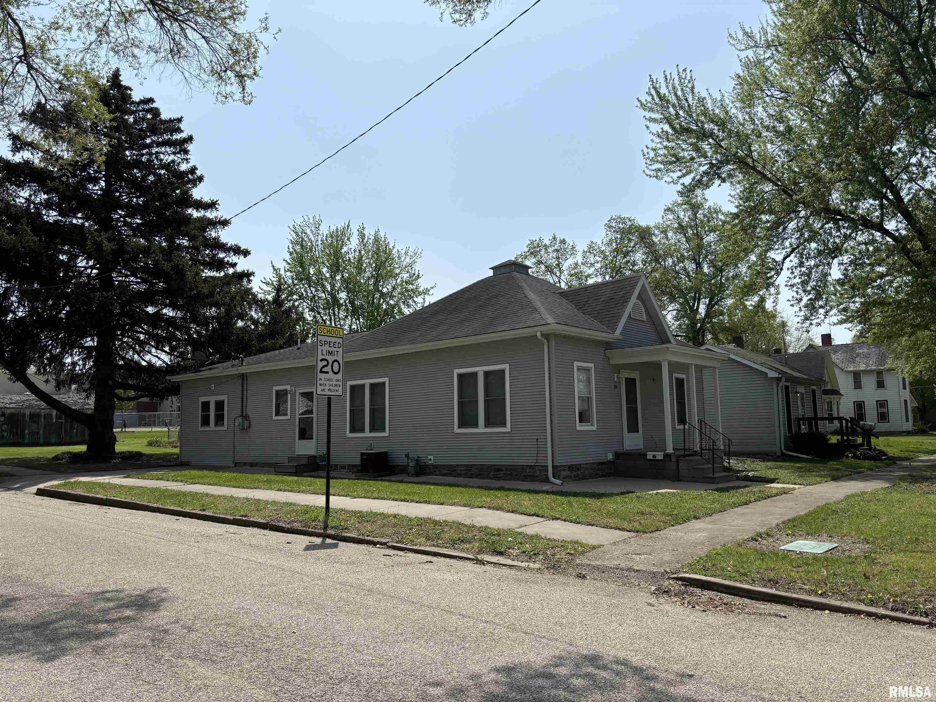 216 N Center Street, Lacon, Illinois image 2