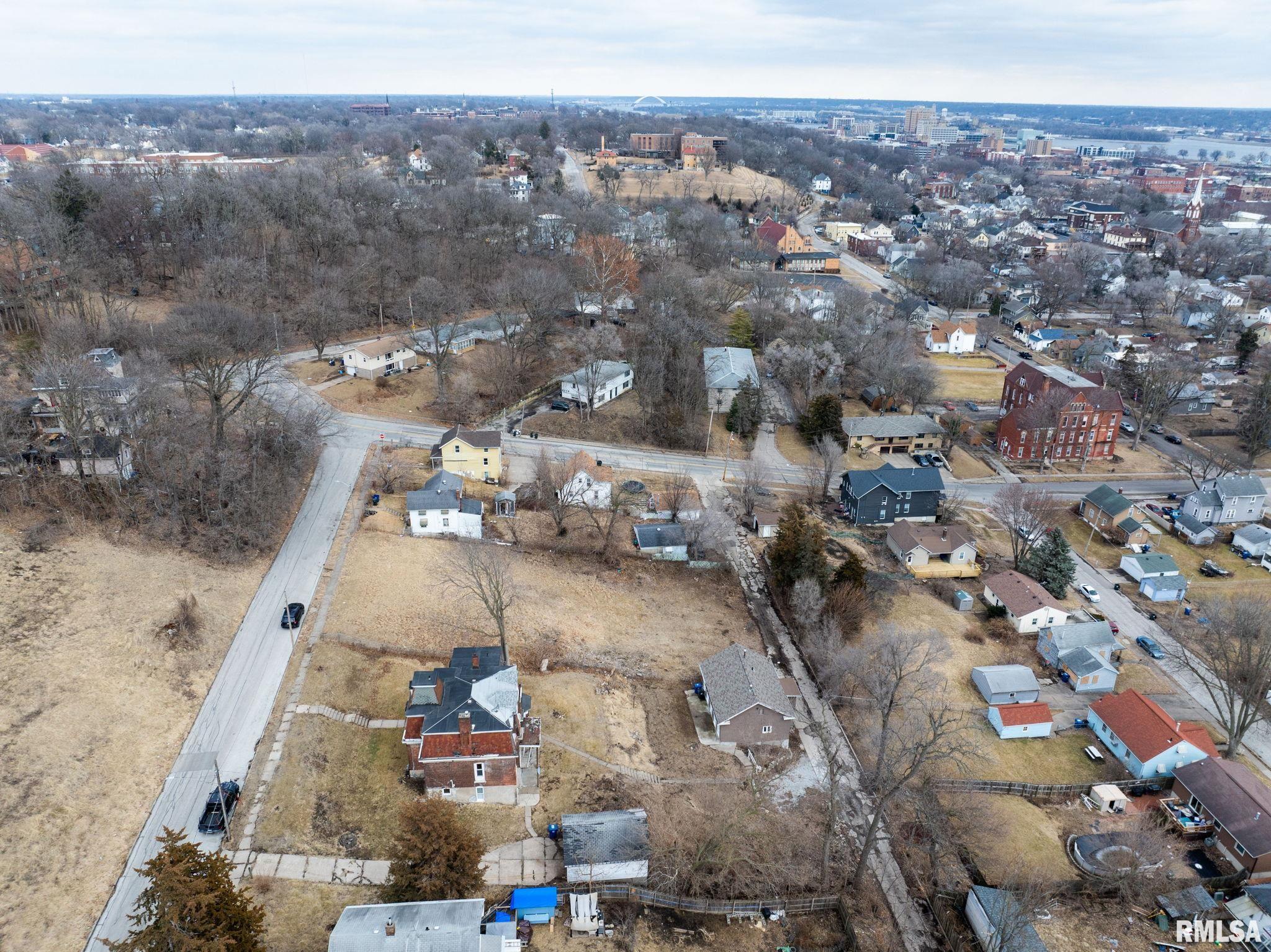 1421 W 10th Street, Davenport, Iowa image 11