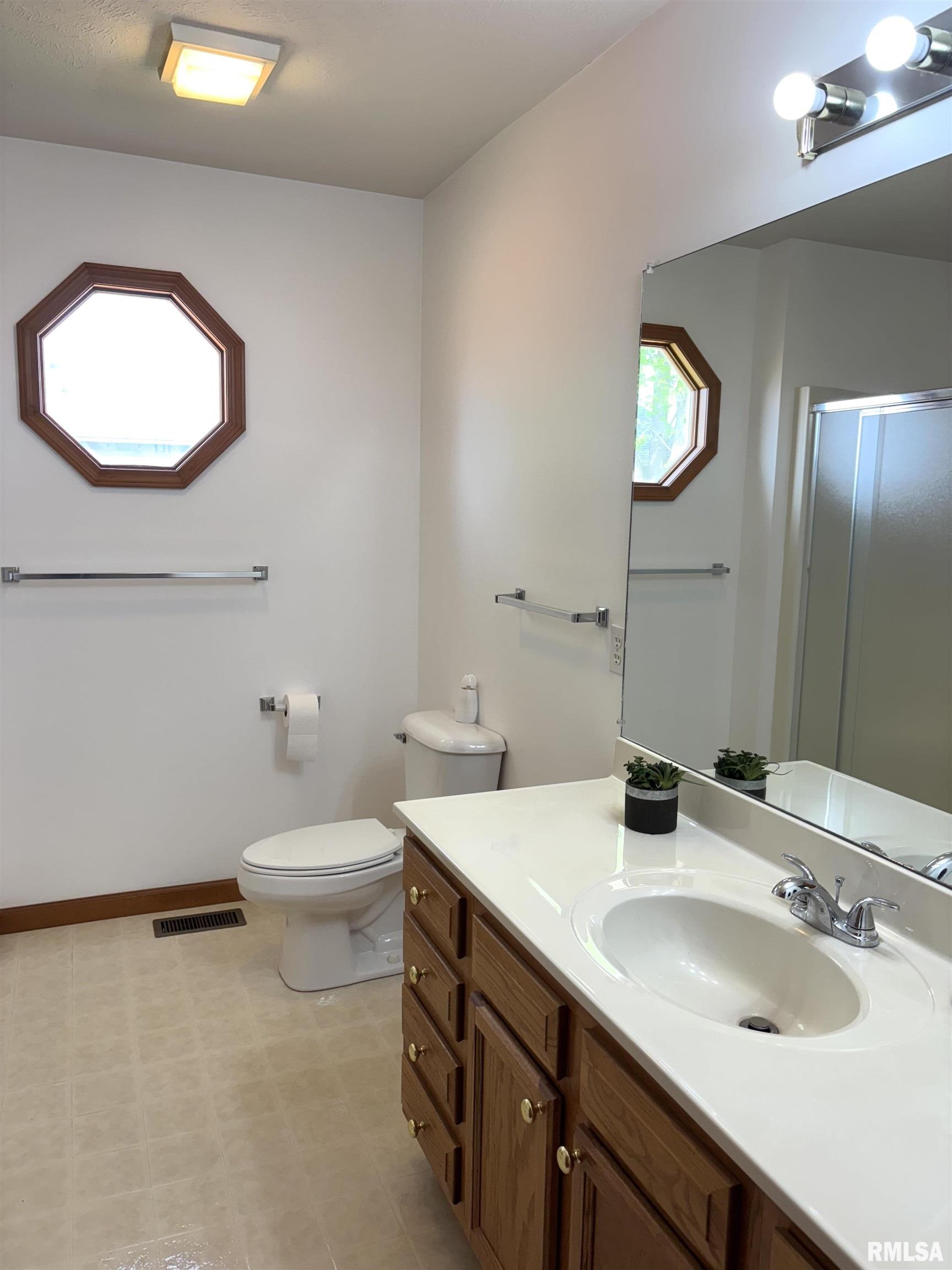 1245 Oakbrook Avenue, Chatham, Illinois image 30