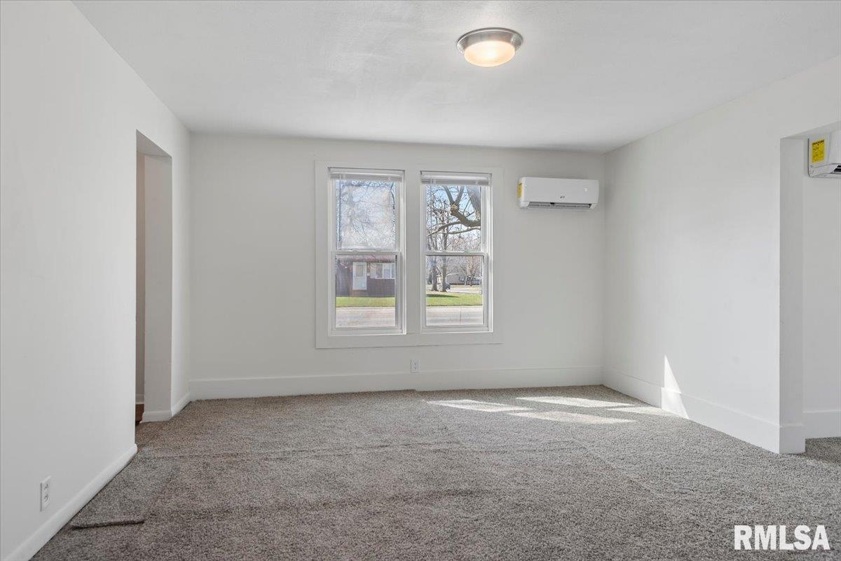 204 N Emmett Street, Virden, Illinois image 8