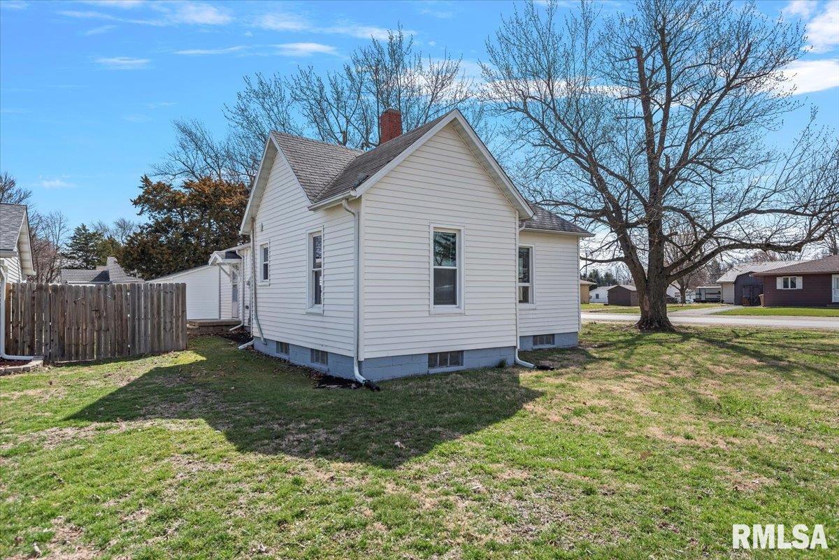 204 N Emmett Street, Virden, Illinois image 36