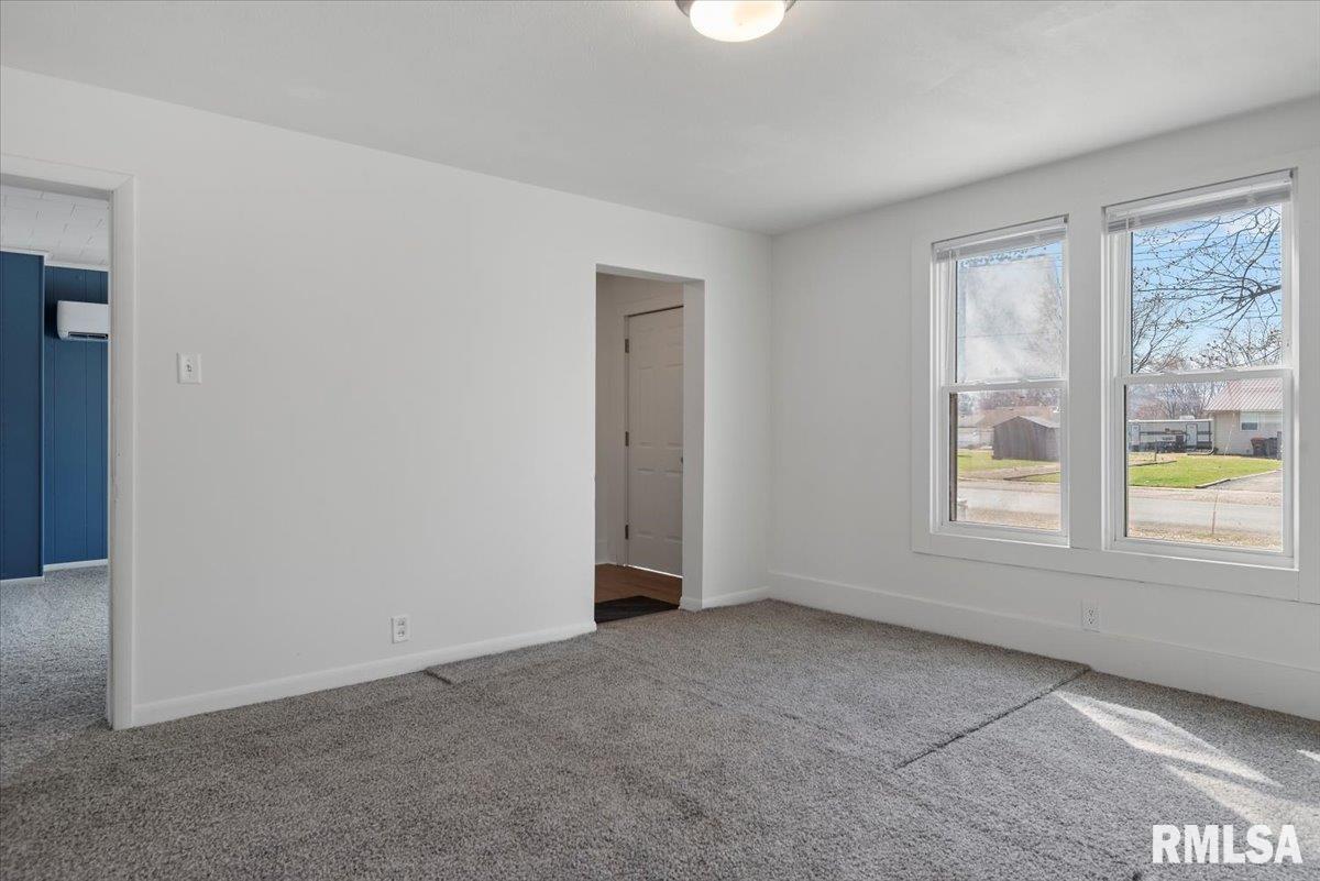 204 N Emmett Street, Virden, Illinois image 7