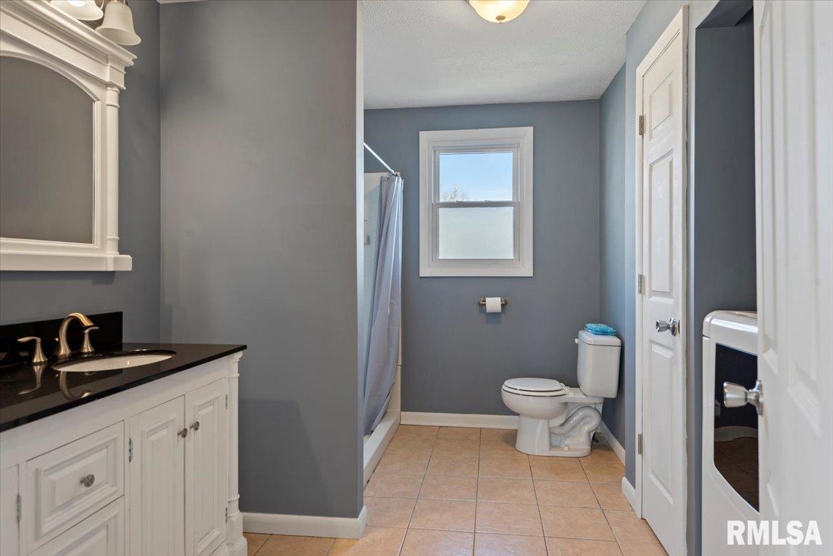 204 N Emmett Street, Virden, Illinois image 24