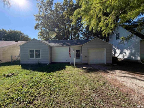Homes For Sale - 1702 Brown Avenue<br/> Galesburg, IL 61401