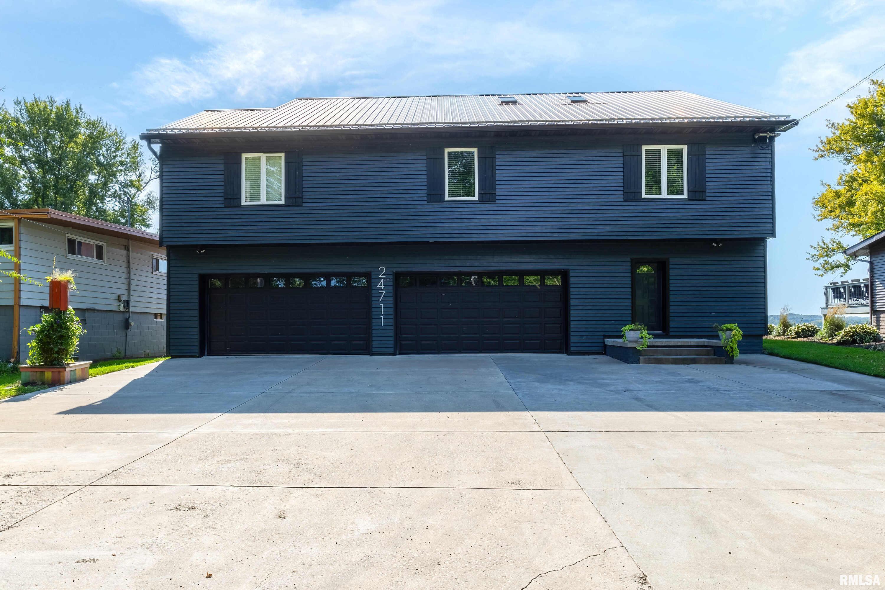 24711 178th Street, Pleasant Valley, Iowa image 2