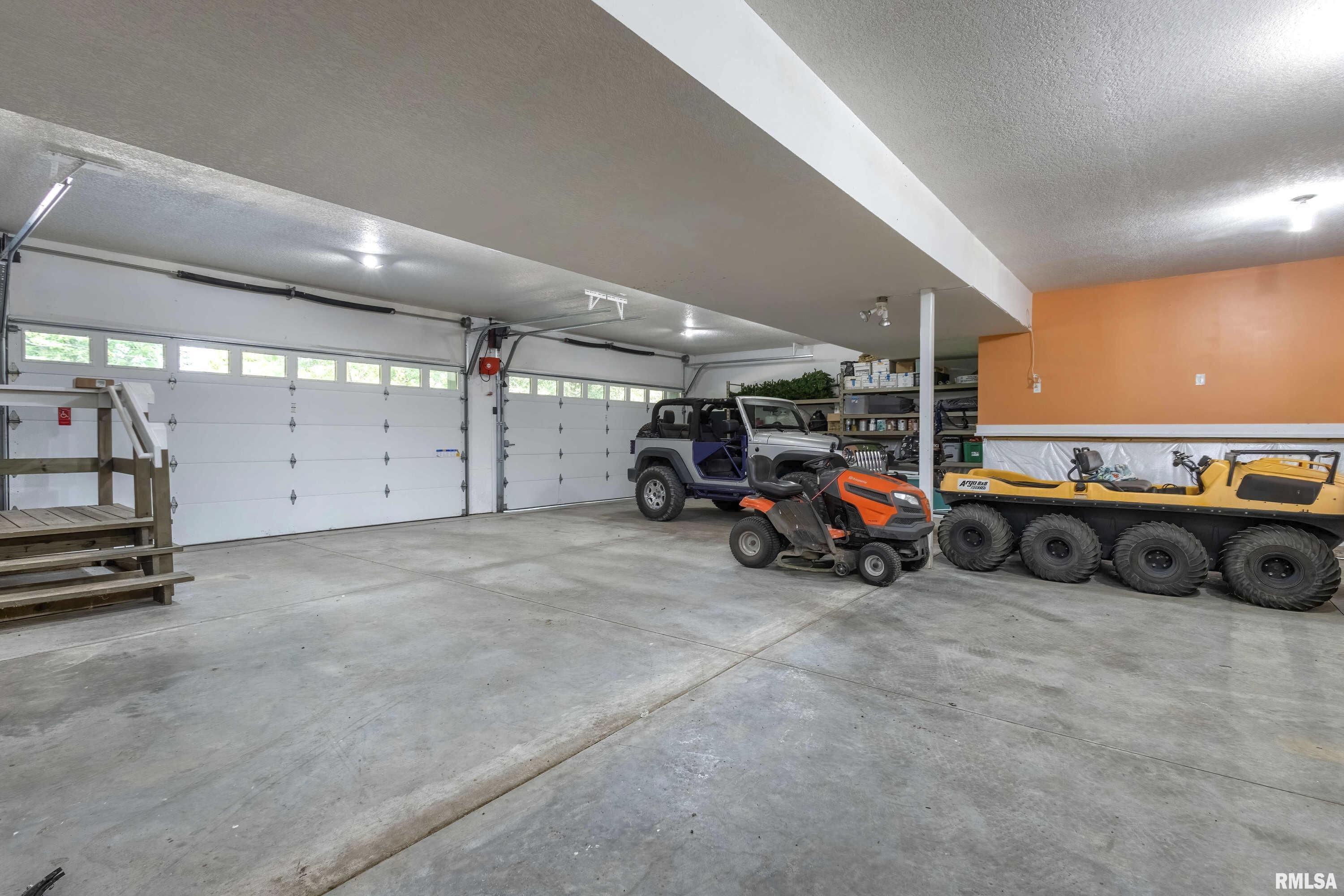 24711 178th Street, Pleasant Valley, Iowa image 33