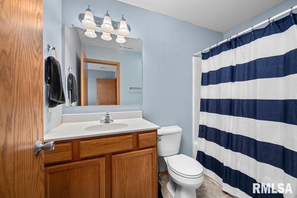 5836 Alec Avenue, Davenport, Iowa image 13