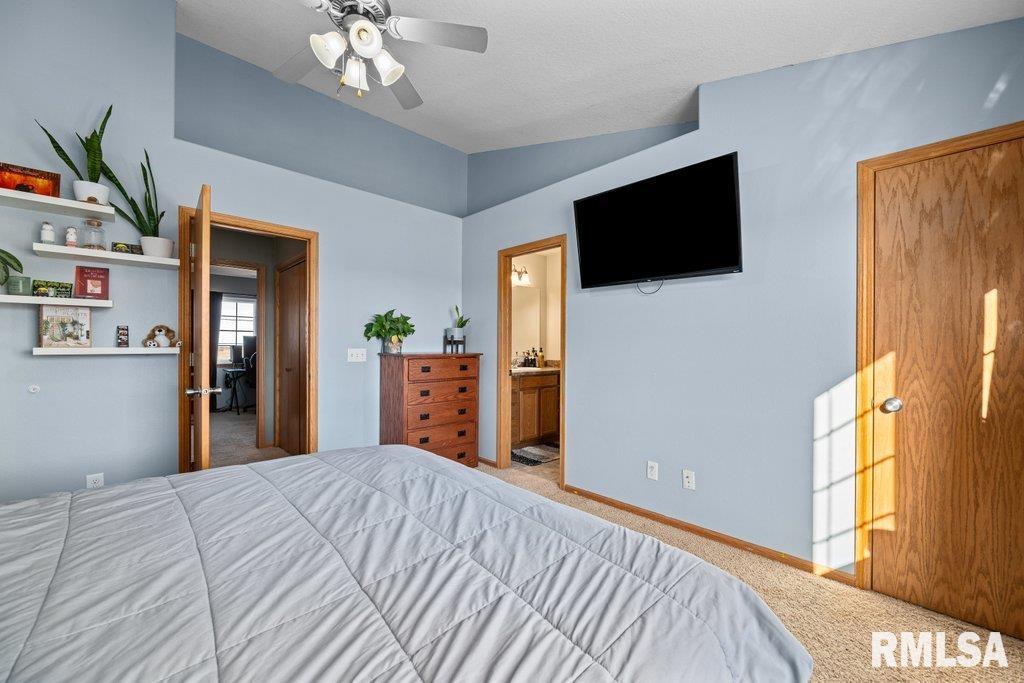 5836 Alec Avenue, Davenport, Iowa image 14