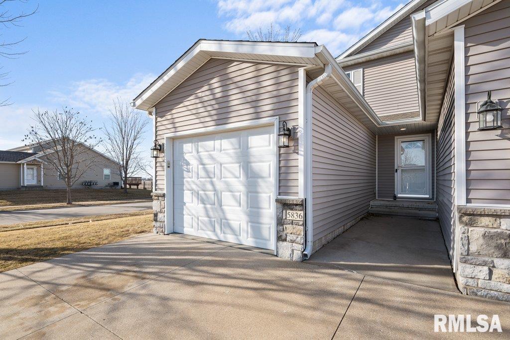 5836 Alec Avenue, Davenport, Iowa image 2