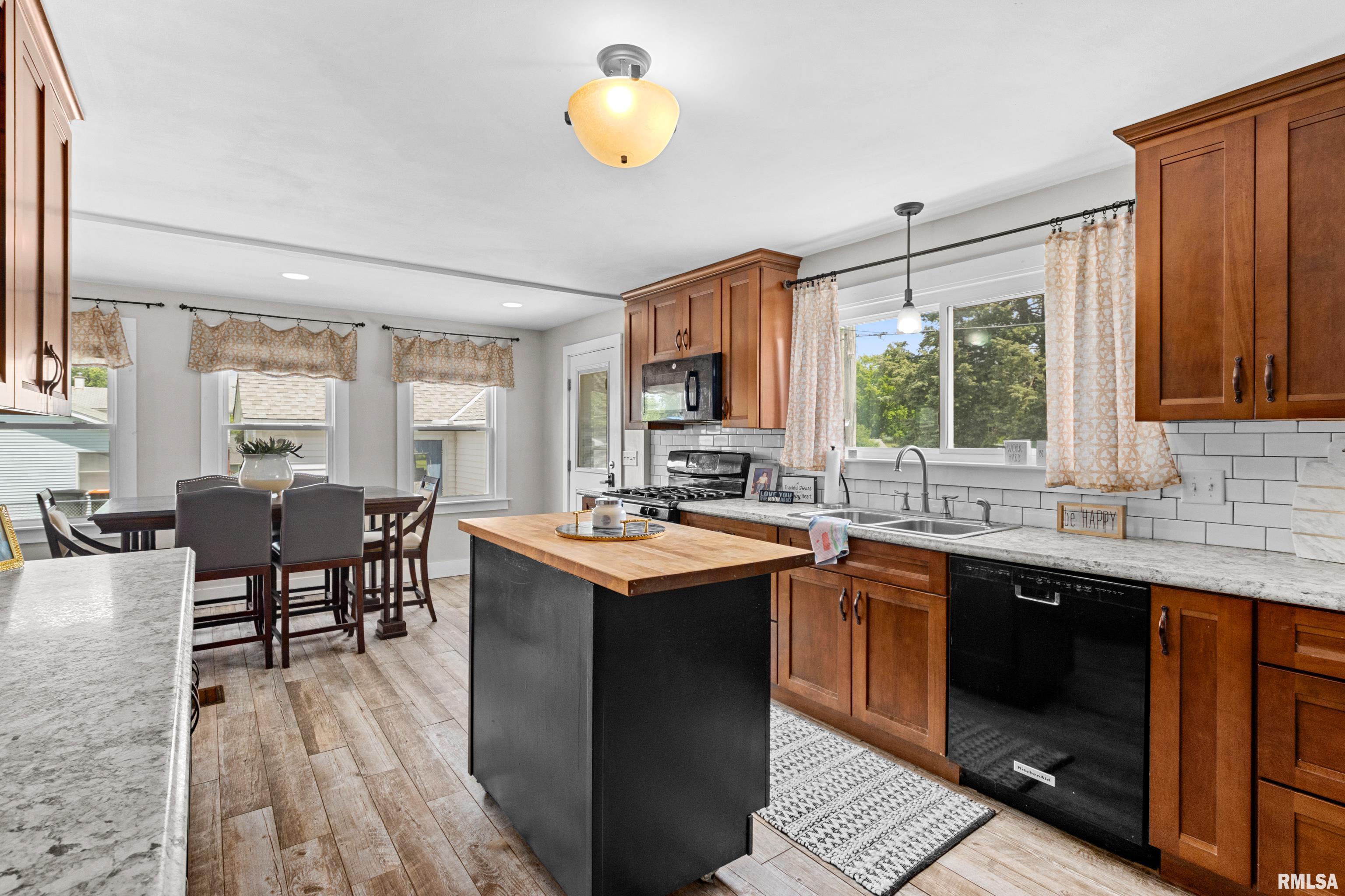 411 E Jefferson Street, Washington, Illinois image 12