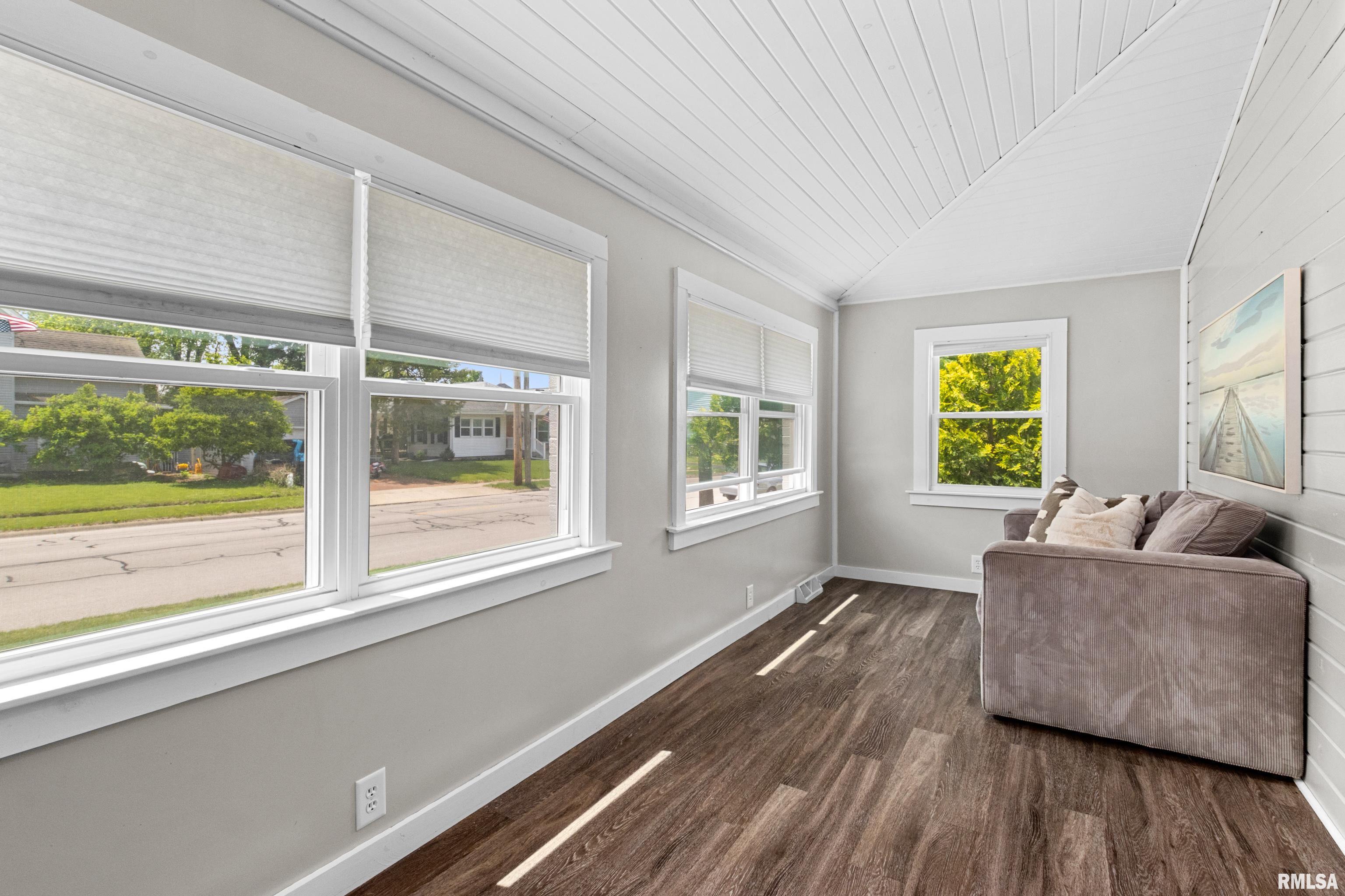 411 E Jefferson Street, Washington, Illinois image 5