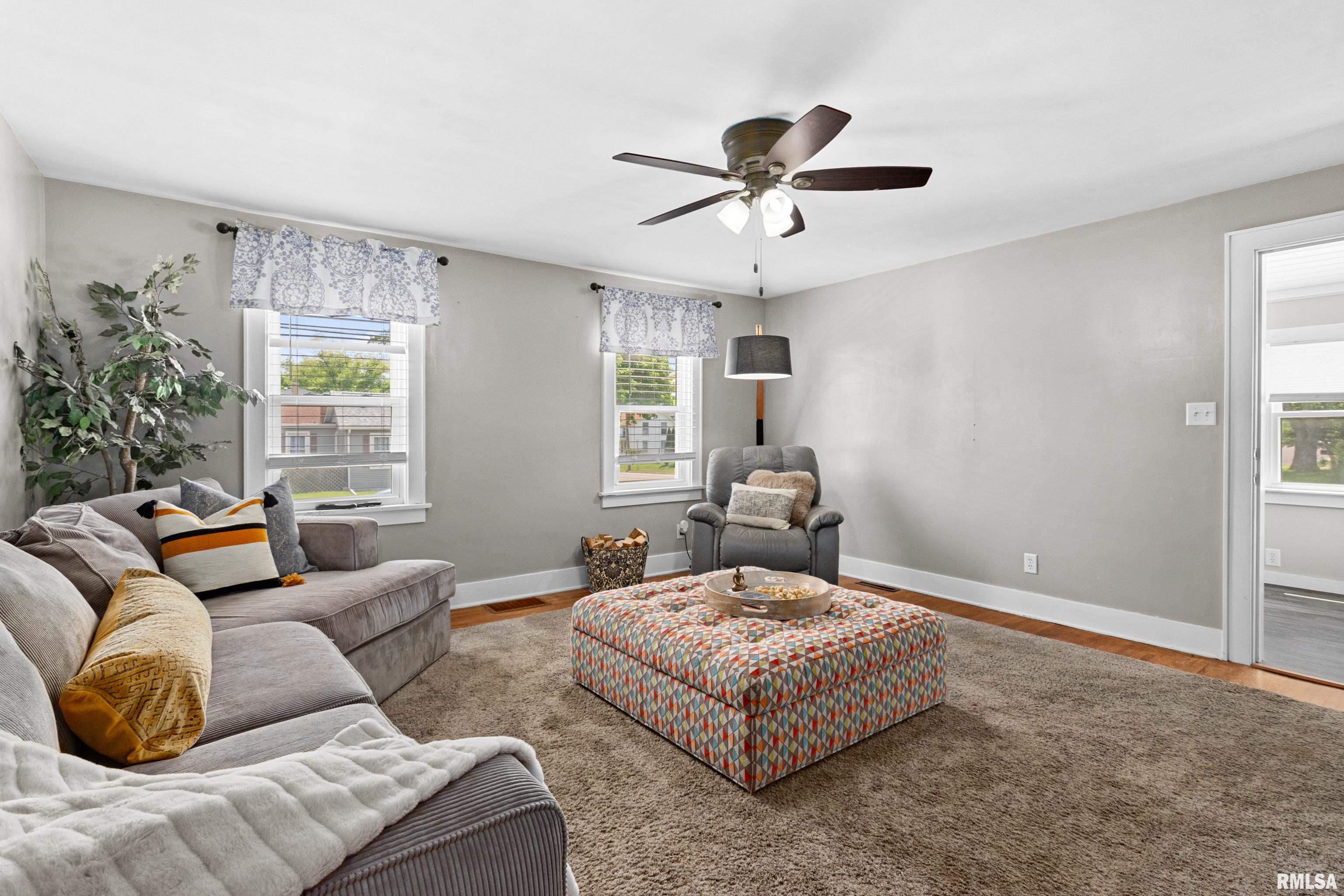 411 E Jefferson Street, Washington, Illinois image 8