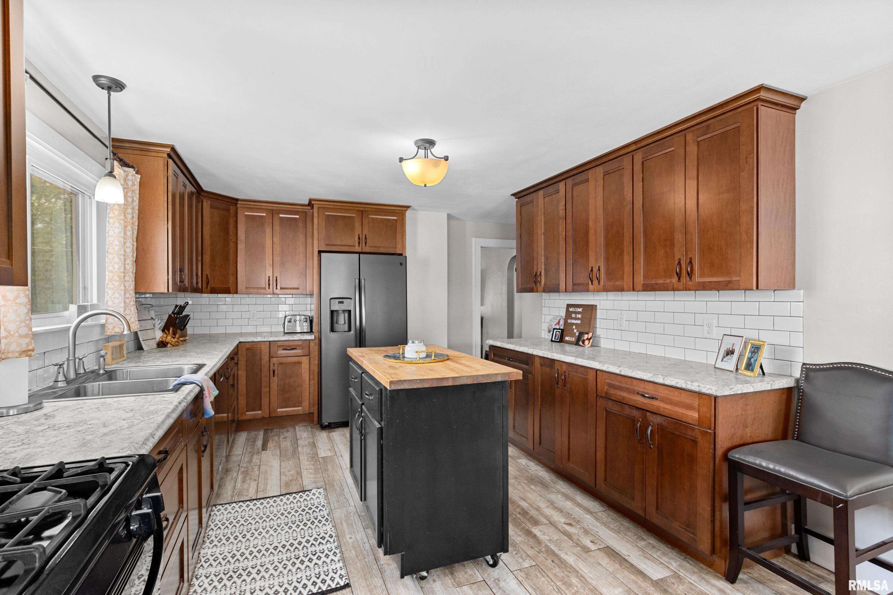 411 E Jefferson Street, Washington, Illinois image 13