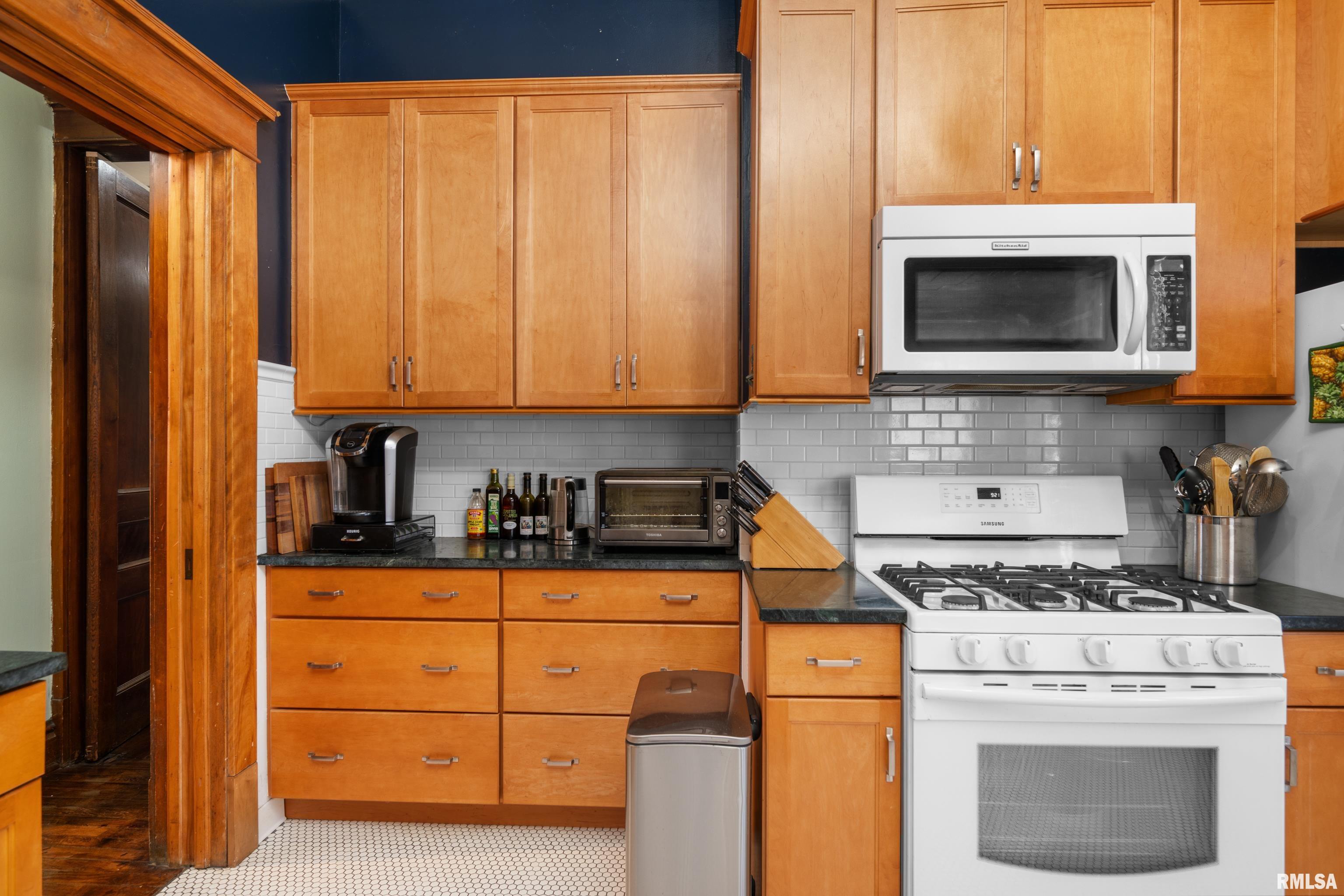 1330 20th Street, Rock Island, Illinois image 16