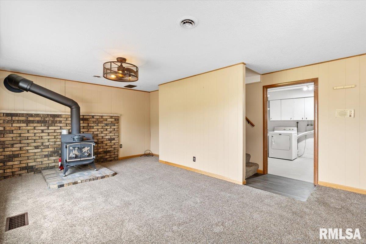 4690 Criswell Street, Bettendorf, Iowa image 46
