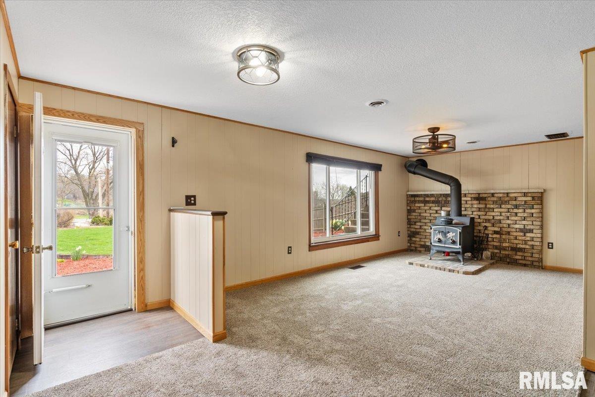 4690 Criswell Street, Bettendorf, Iowa image 42