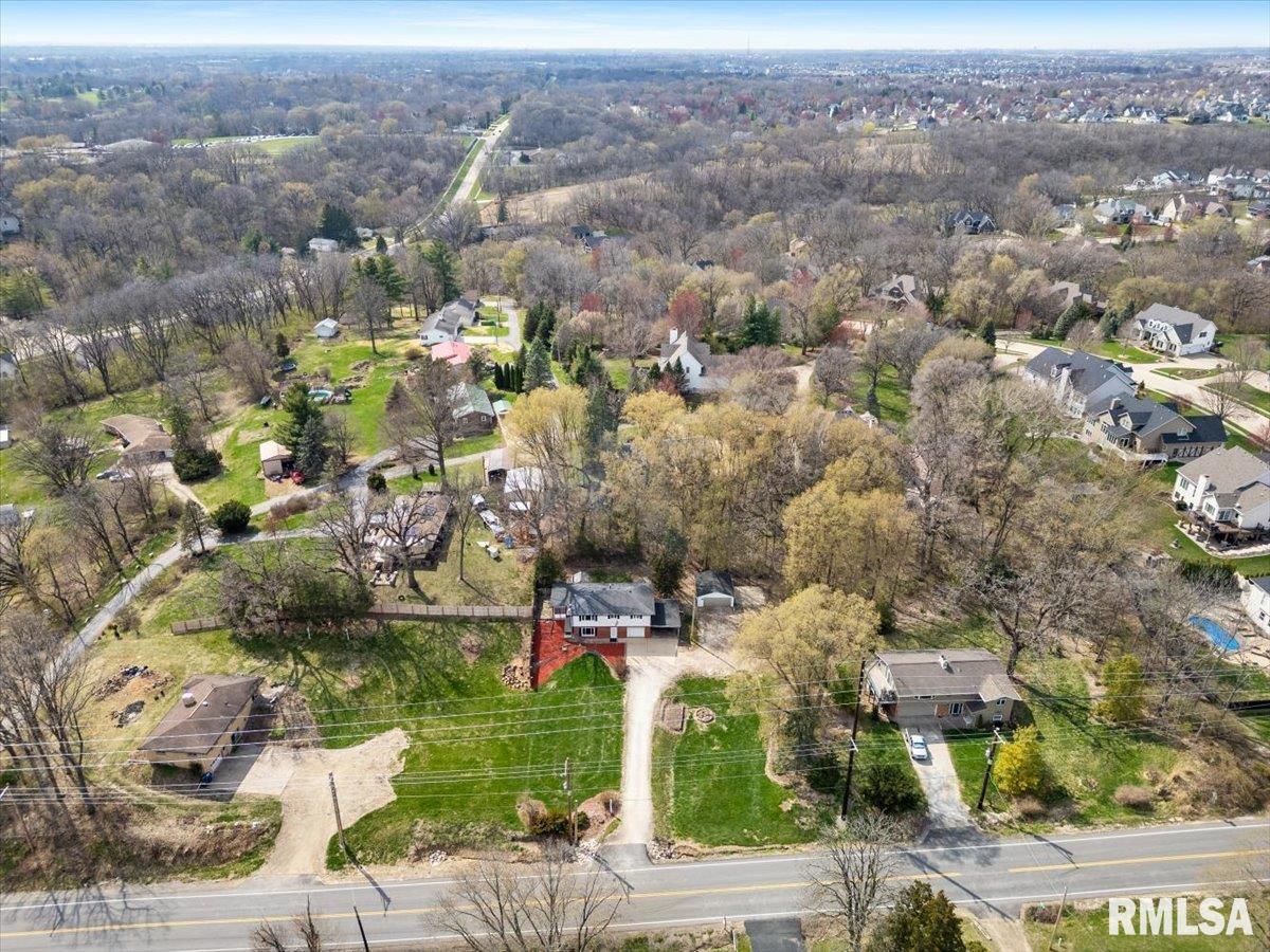 4690 Criswell Street, Bettendorf, Iowa image 11