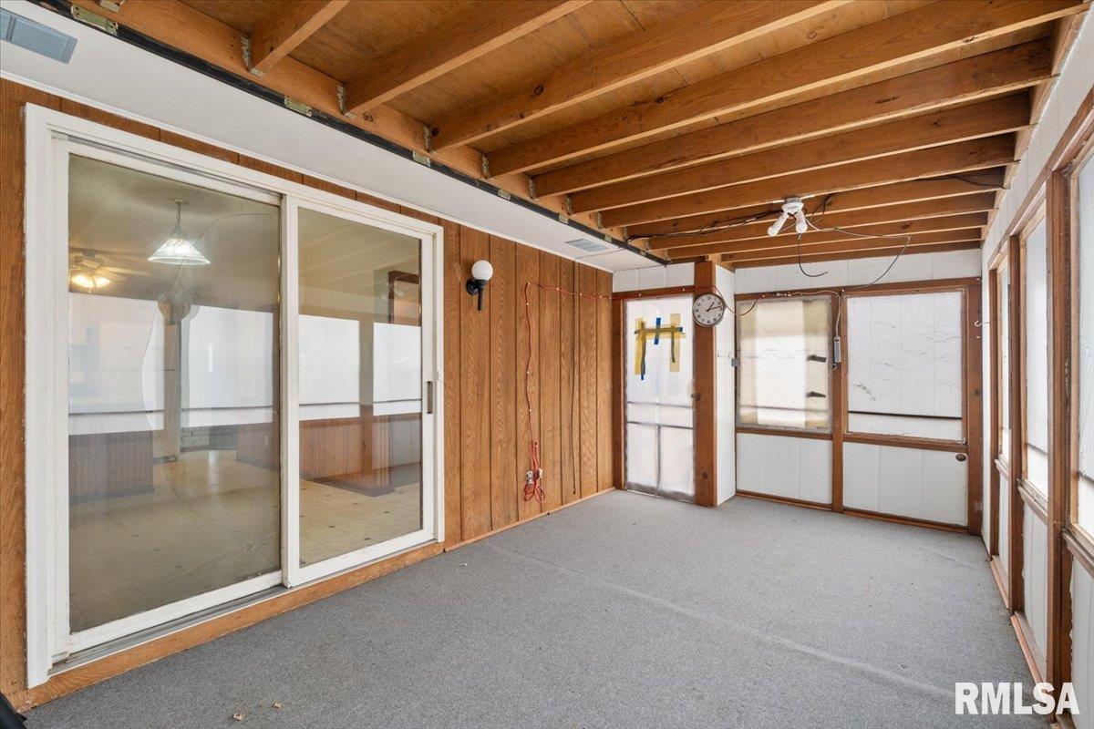 4690 Criswell Street, Bettendorf, Iowa image 28