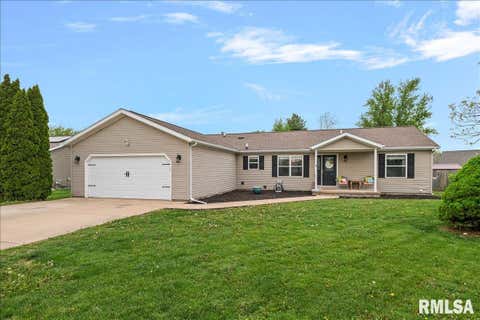 Homes For Sale - 301 E Buttercup Drive<br/> Athens, IL 62613