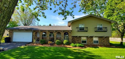 Homes For Sale - 810 Progress Street<br/> Metamora, IL 61548