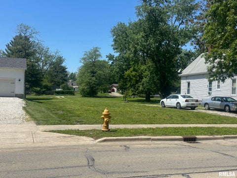 Vacant Land For Sale - 817 S Clay Avenue<br/> Morgan County, Jacksonville, IL 62650