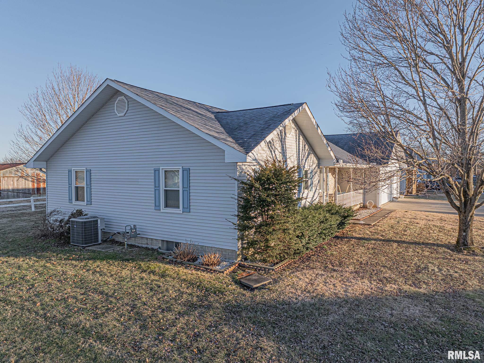 134 Country Club Estates Street, Salem, Illinois image 11