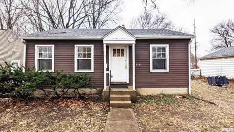 Homes For Sale - 2221 E Monroe Street<br/> Springfield, IL 62703