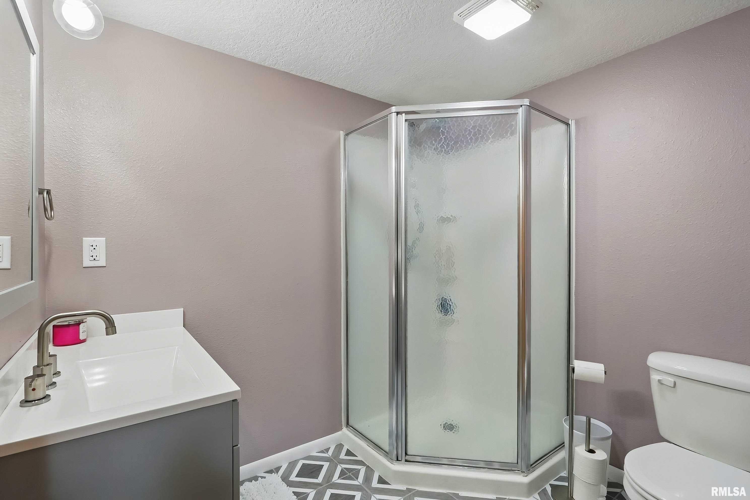 1570 Savannah Circle #D2, Davenport, Iowa image 28