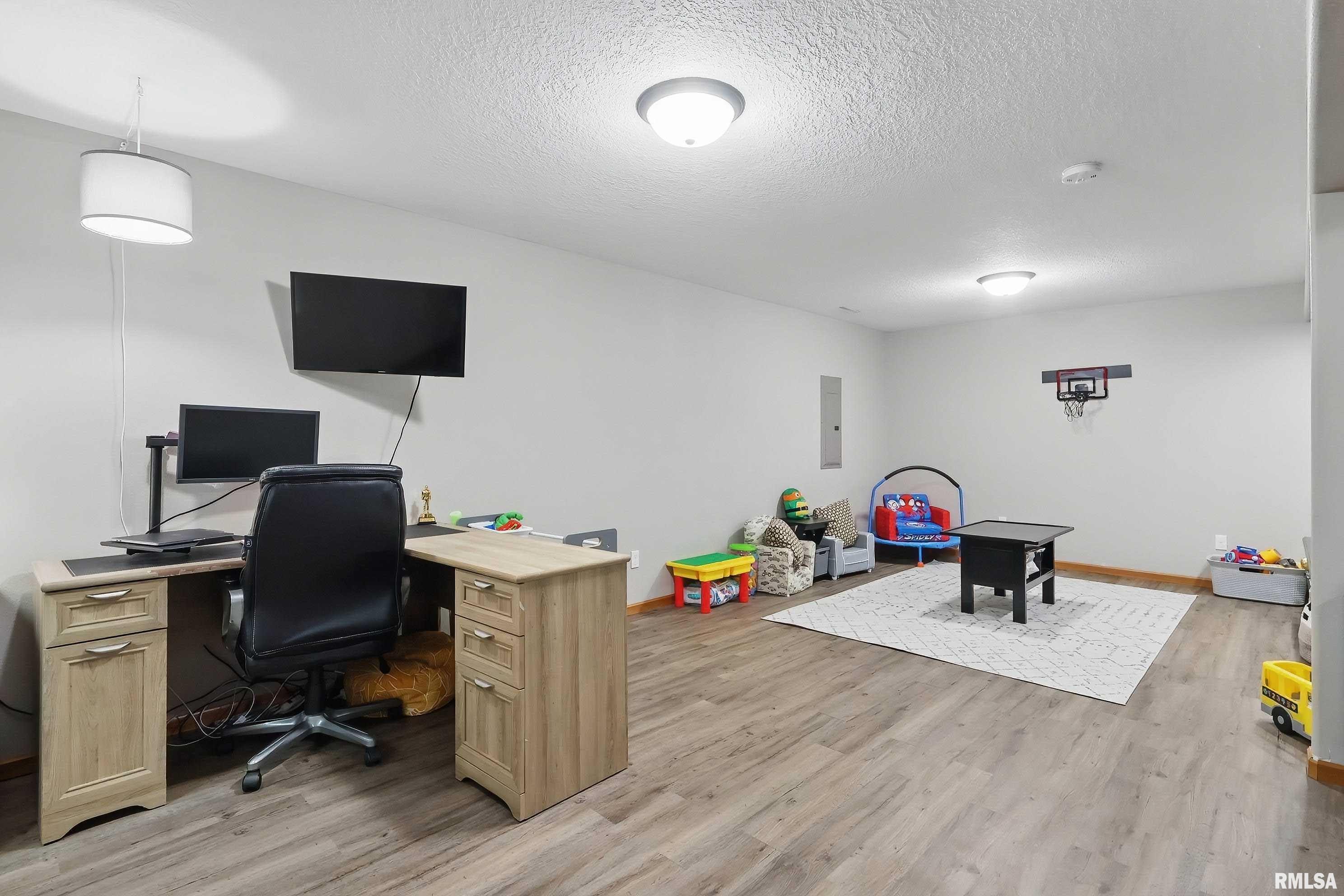 1570 Savannah Circle #D2, Davenport, Iowa image 23