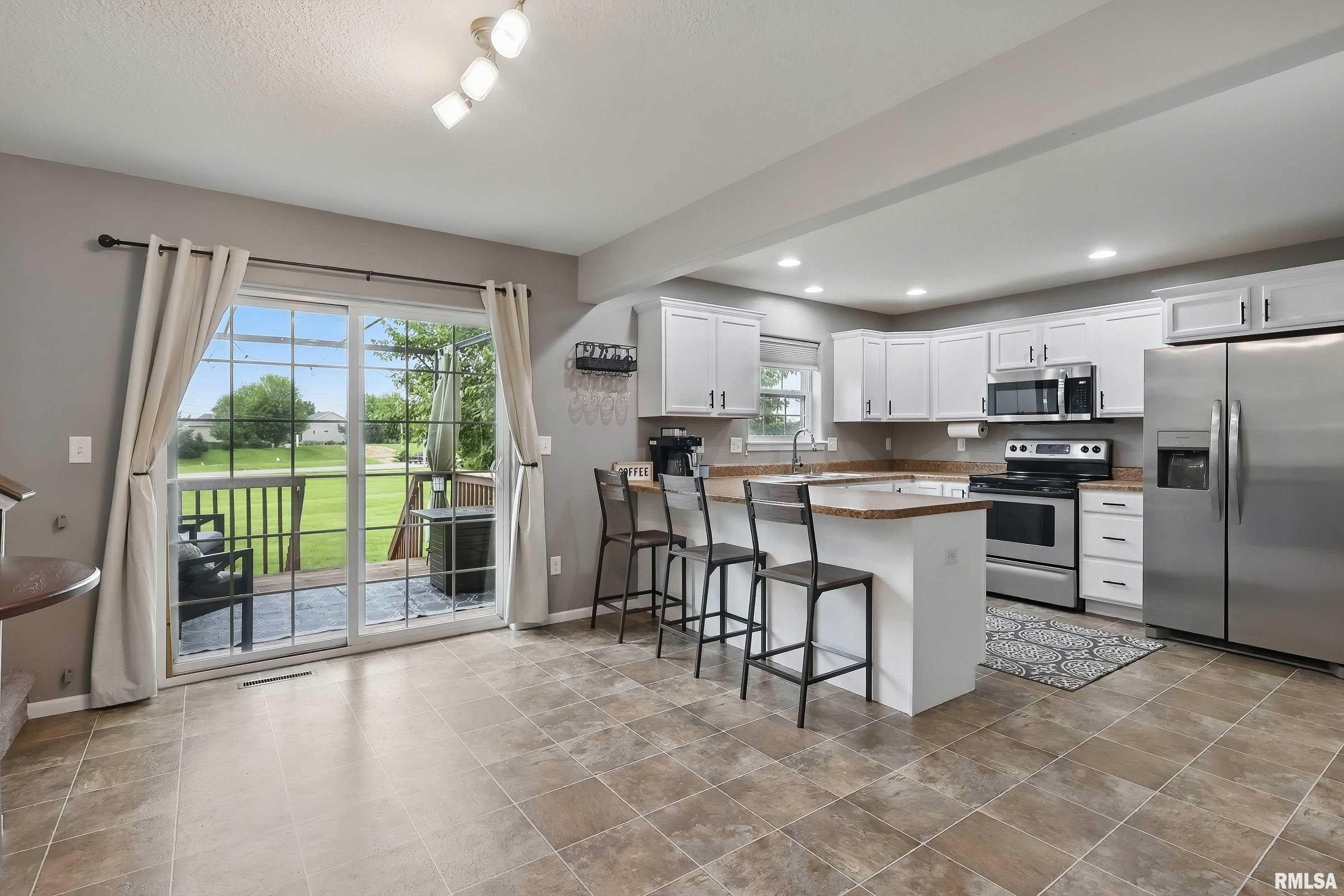 1570 Savannah Circle #D2, Davenport, Iowa image 10