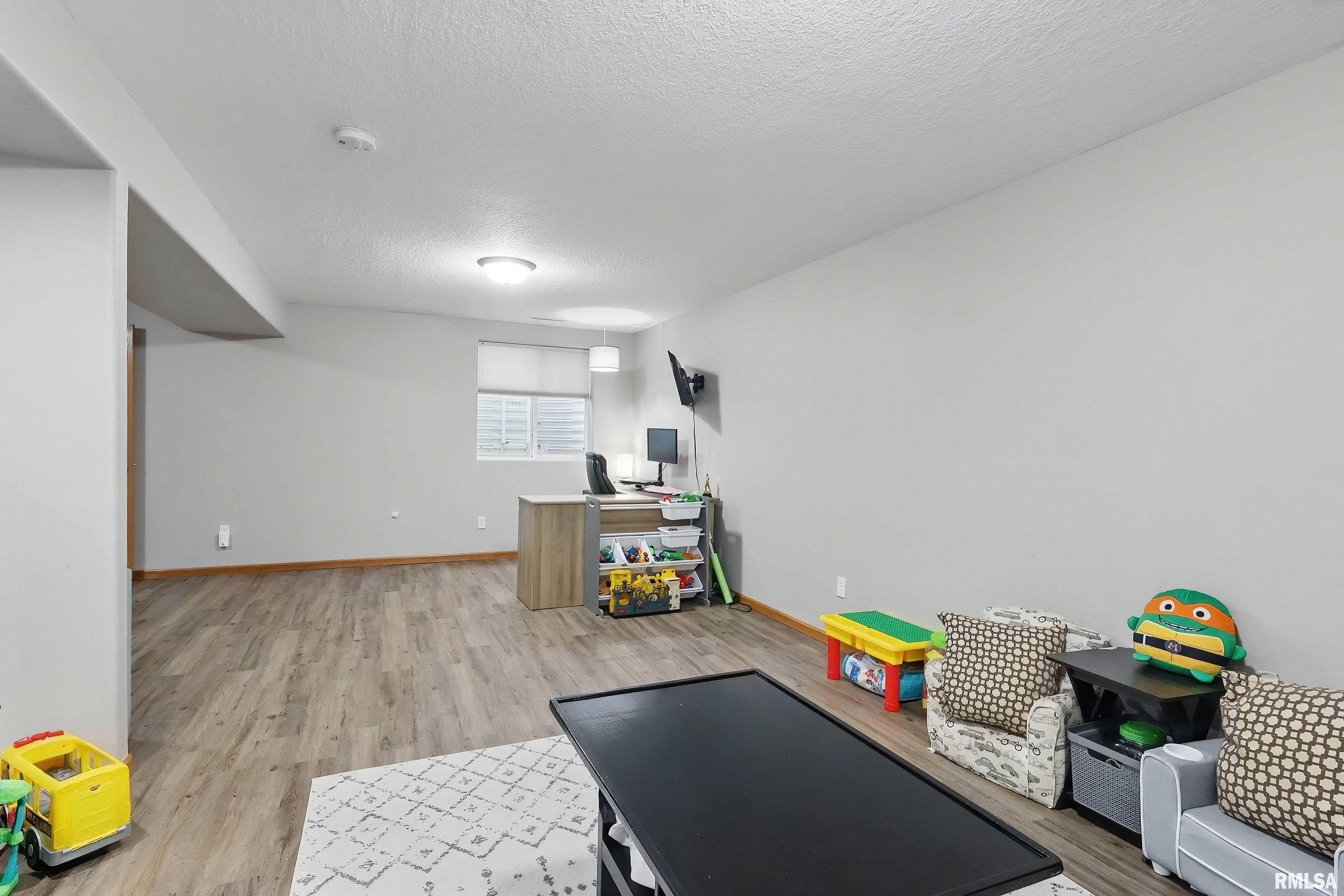 1570 Savannah Circle #D2, Davenport, Iowa image 26