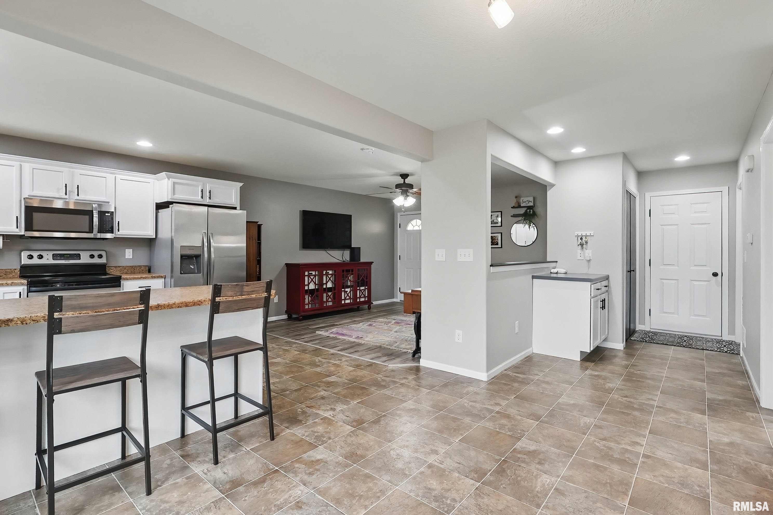1570 Savannah Circle #D2, Davenport, Iowa image 11