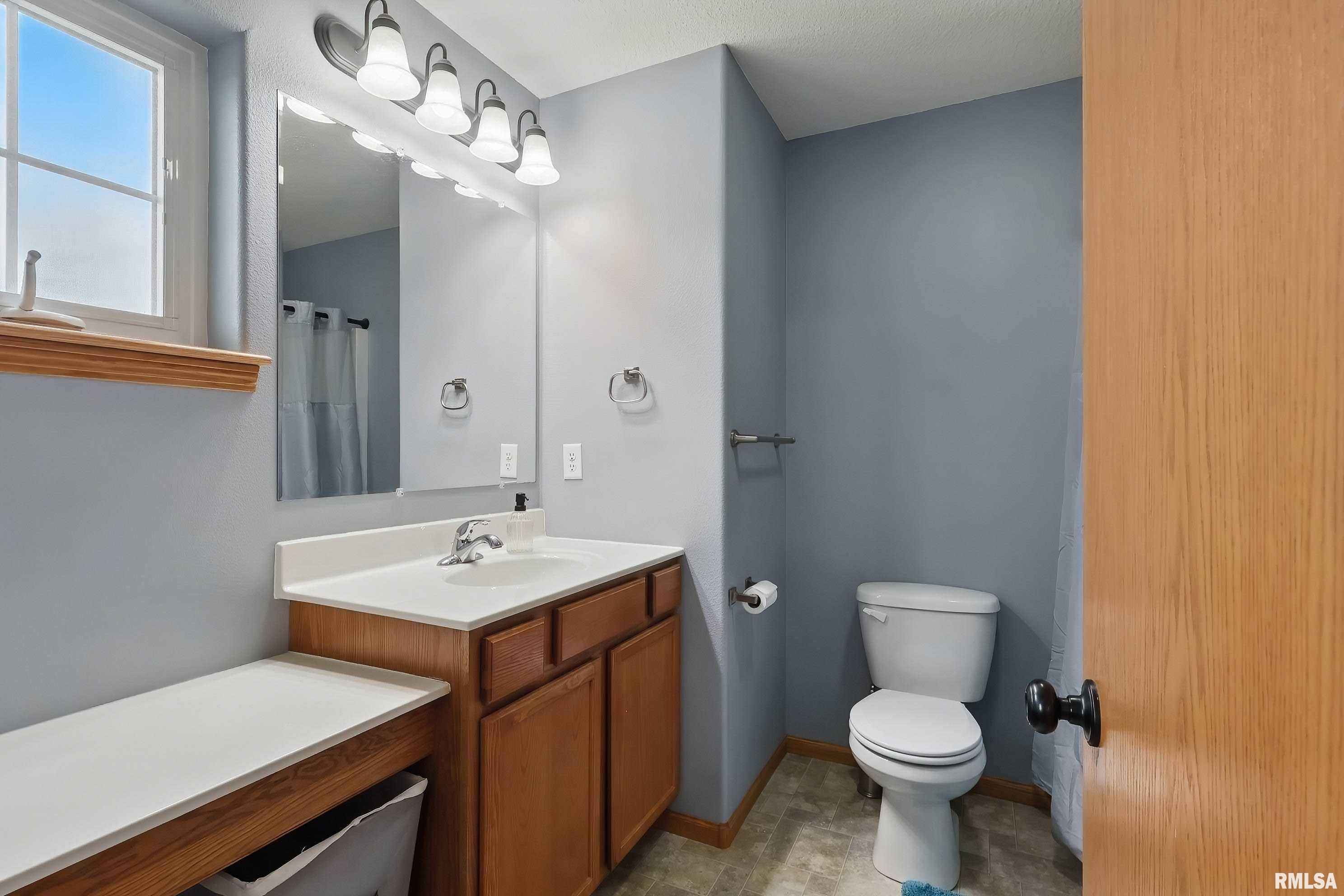 1570 Savannah Circle #D2, Davenport, Iowa image 17