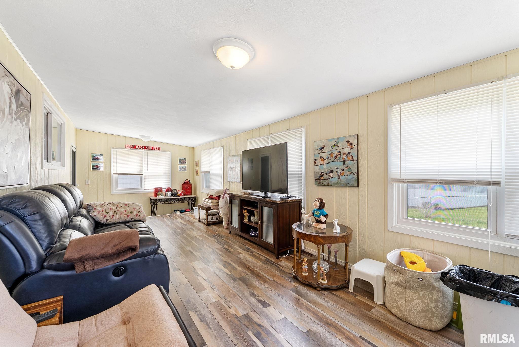 3802 Friendship Farm Road, East Moline, Illinois image 13