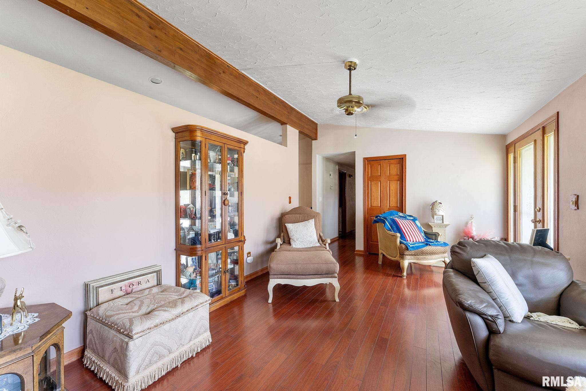 3802 Friendship Farm Road, East Moline, Illinois image 5