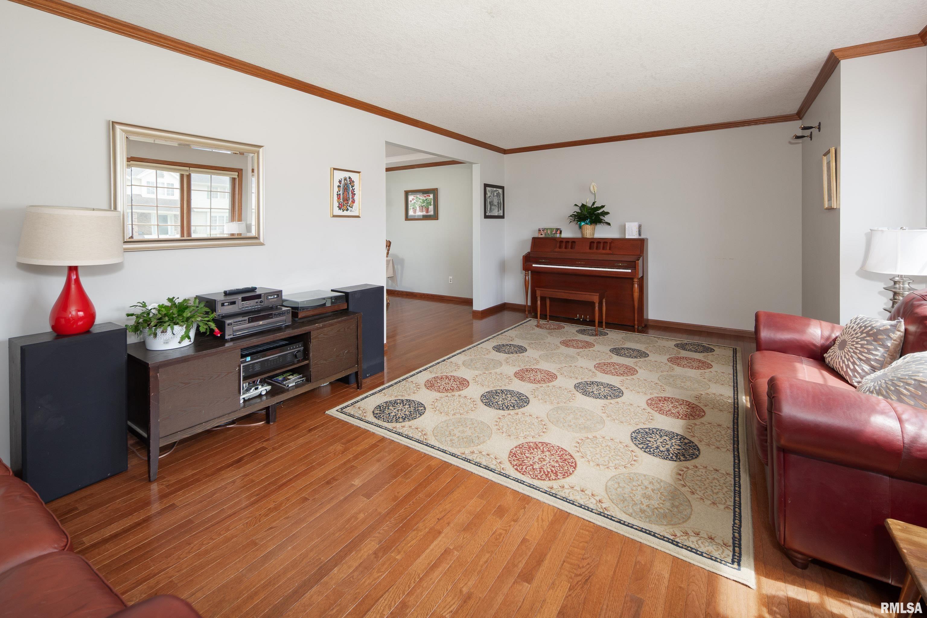 1722 Cindy Court, Bettendorf, Iowa image 6