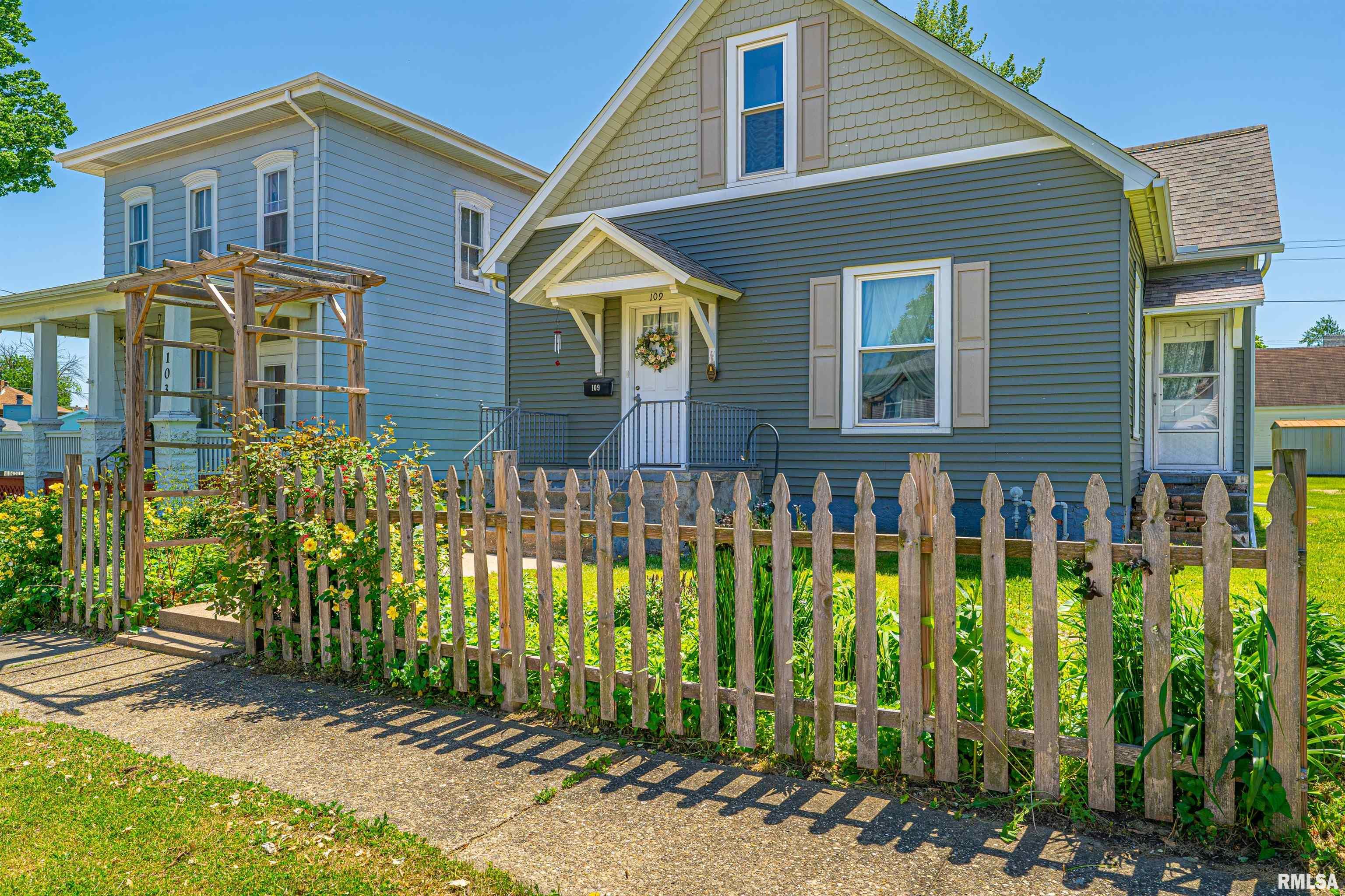109 6th Street, Lincoln, Illinois image 2