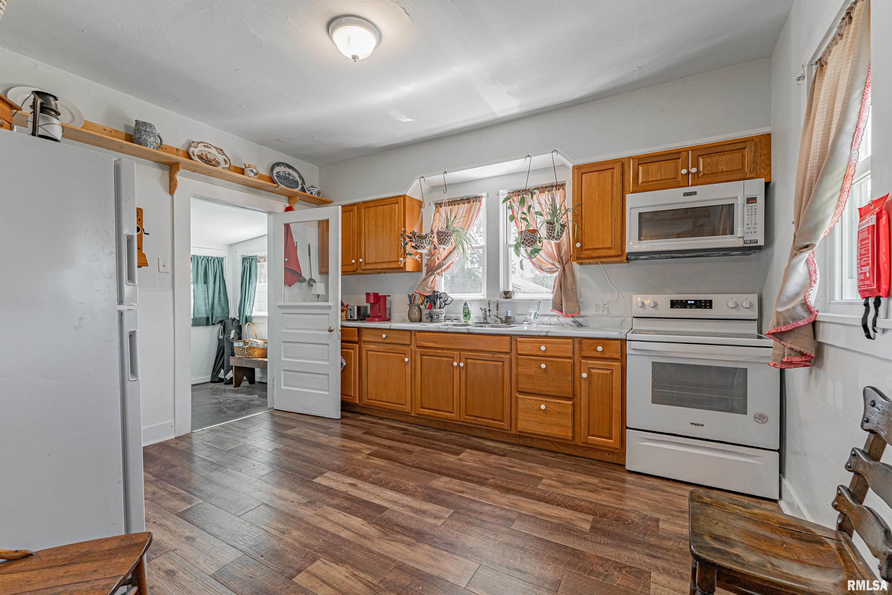109 6th Street, Lincoln, Illinois image 12