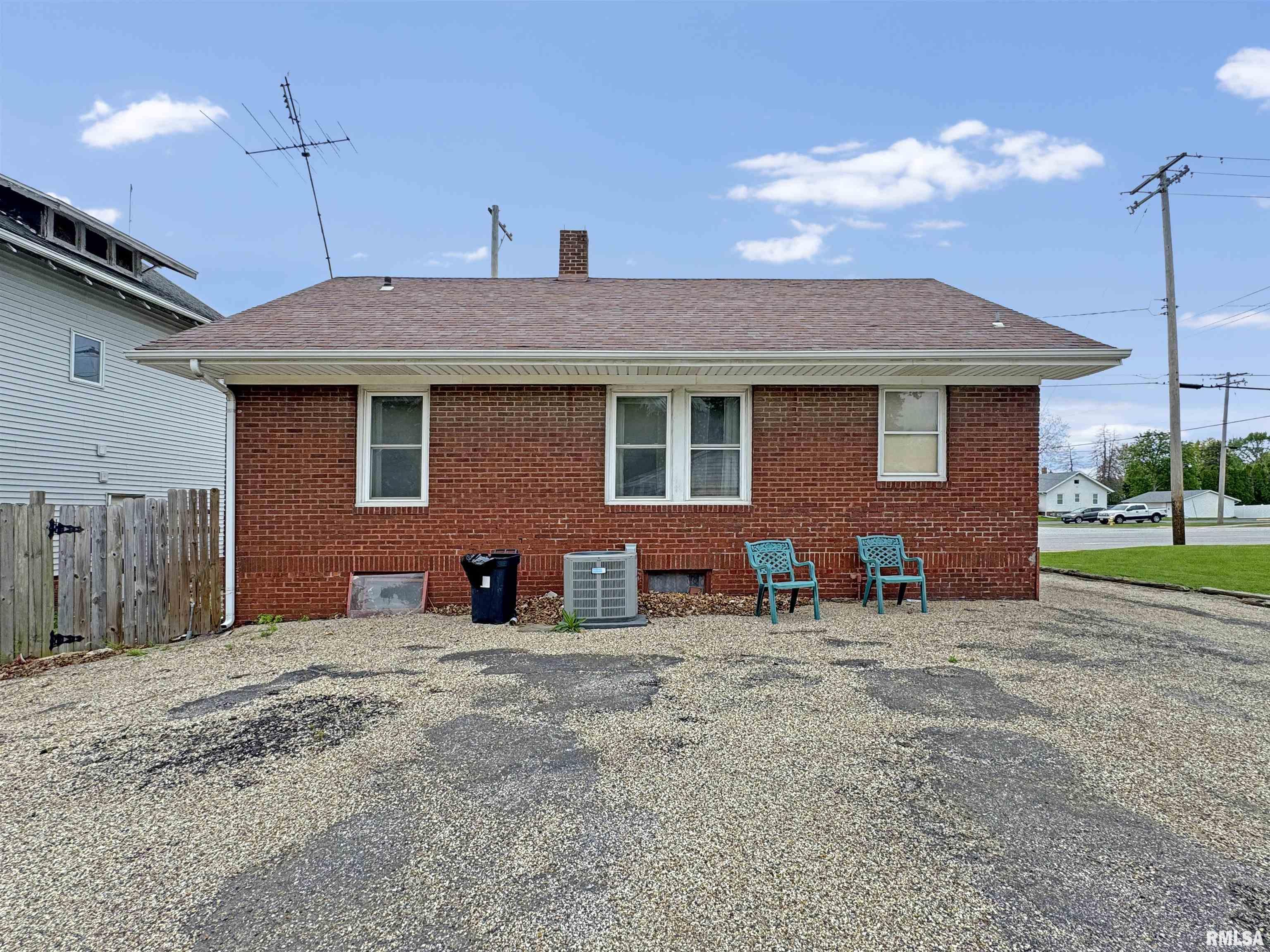 277 N Henderson Street, Galesburg, Illinois image 31