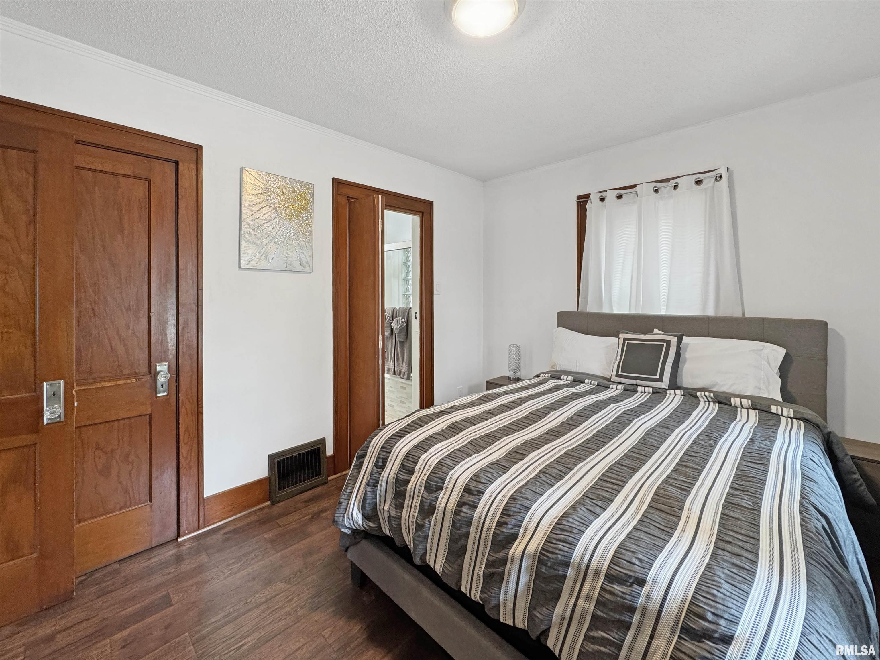 277 N Henderson Street, Galesburg, Illinois image 19