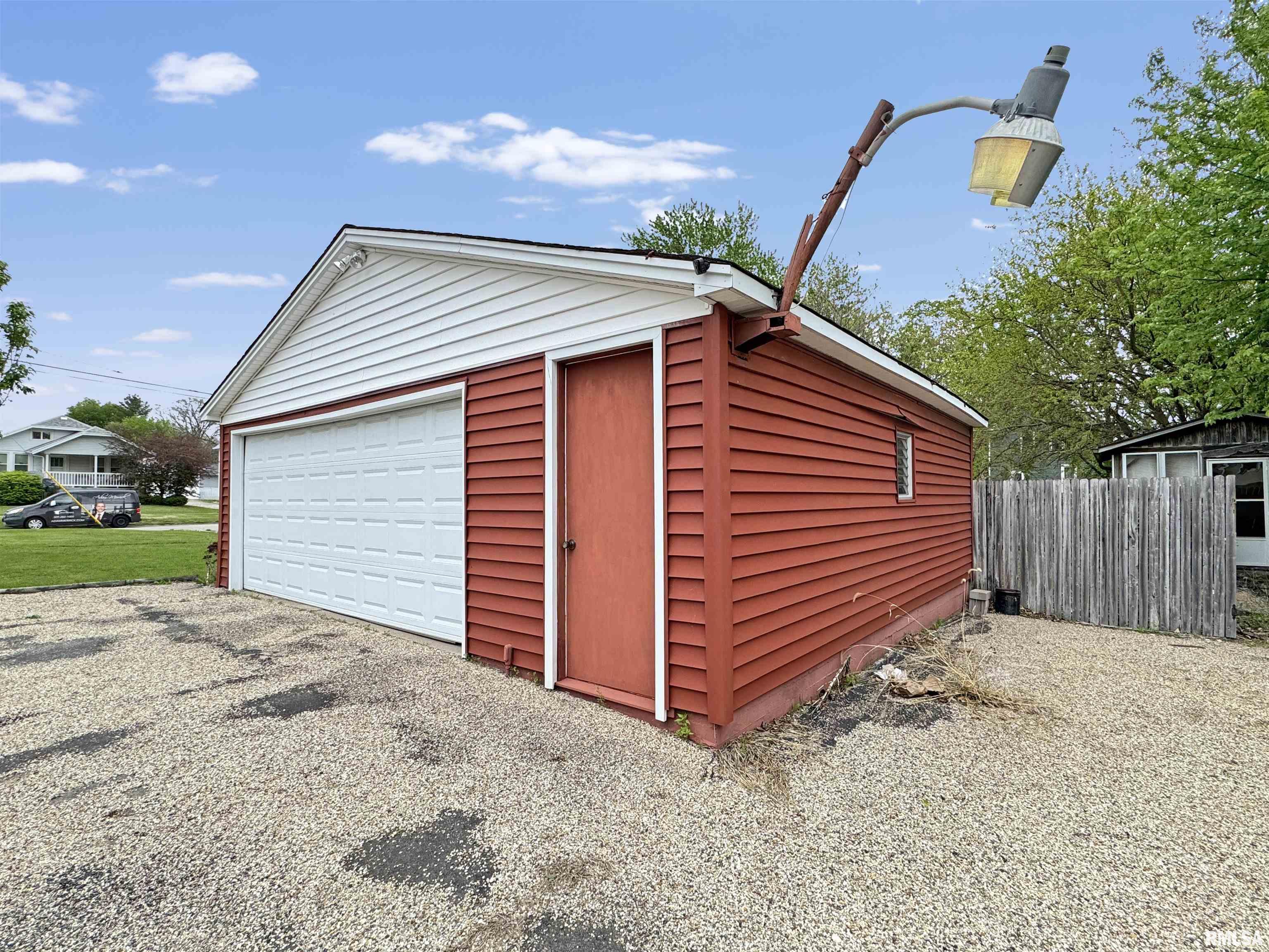 277 N Henderson Street, Galesburg, Illinois image 34